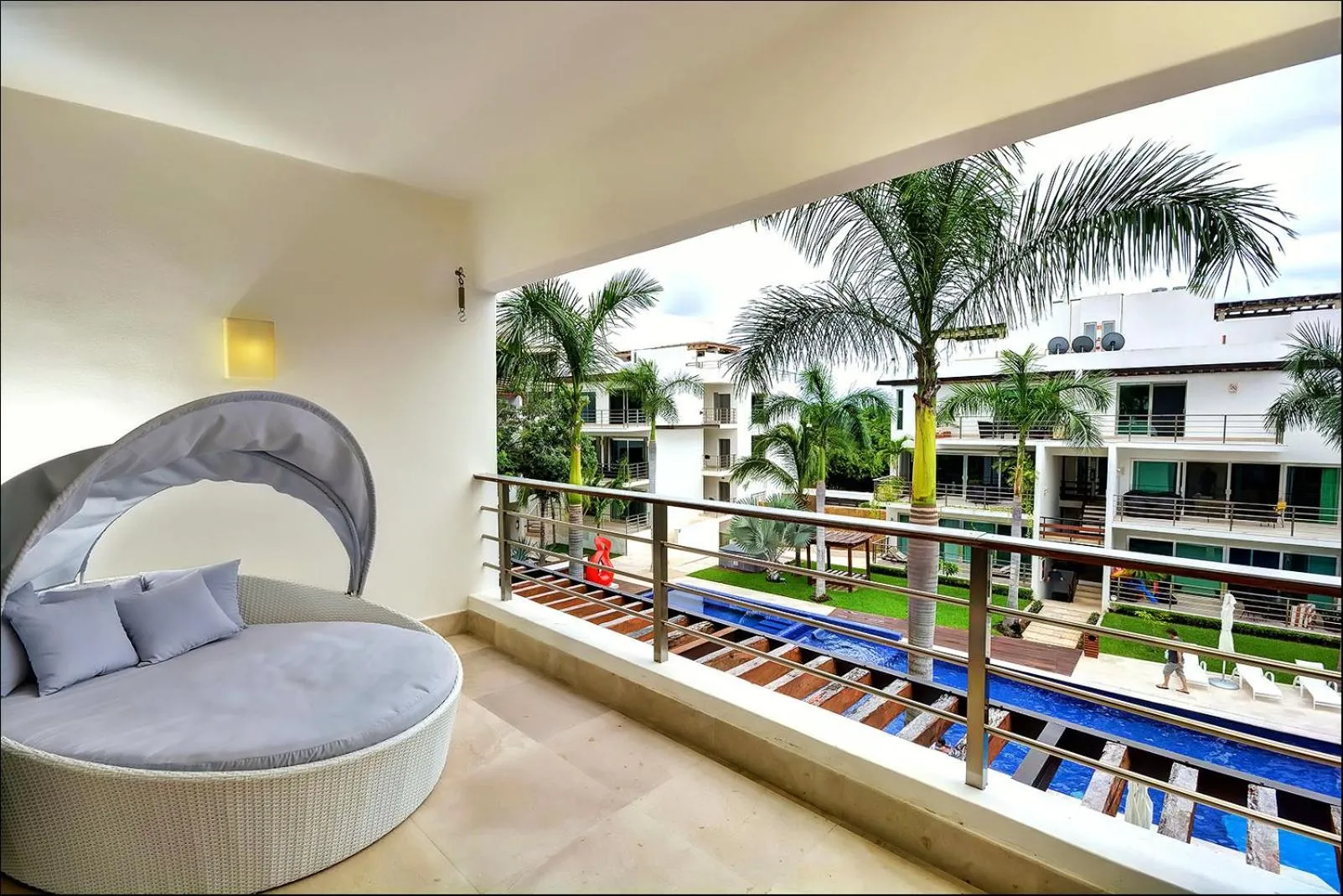 Seating area in Luxurious & Central Condo In Playa Steps From The Beach