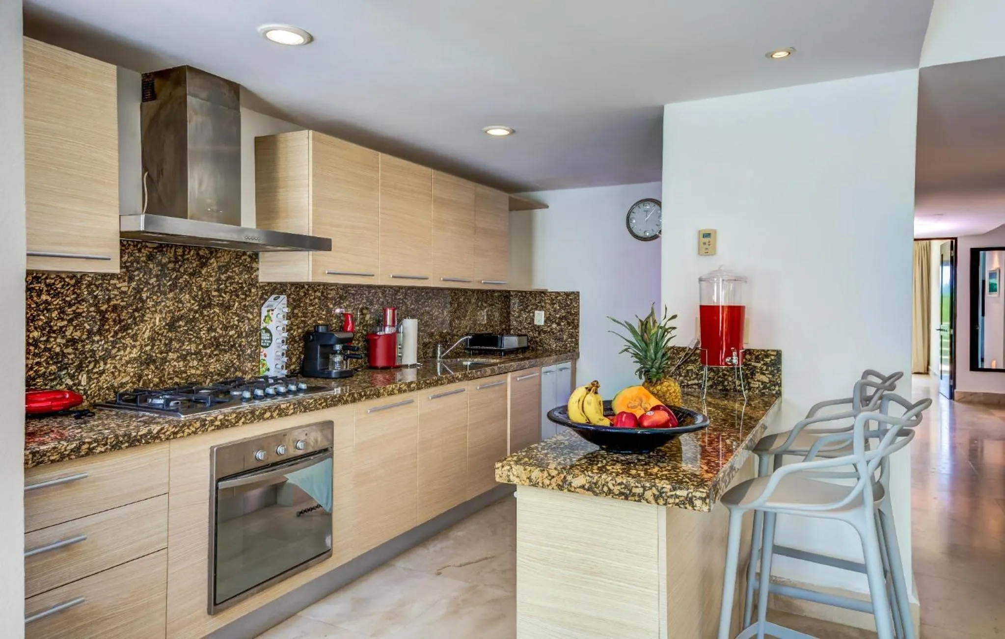 Kitchen or kitchenette in Luxurious & Central Condo In Playa Steps From The Beach