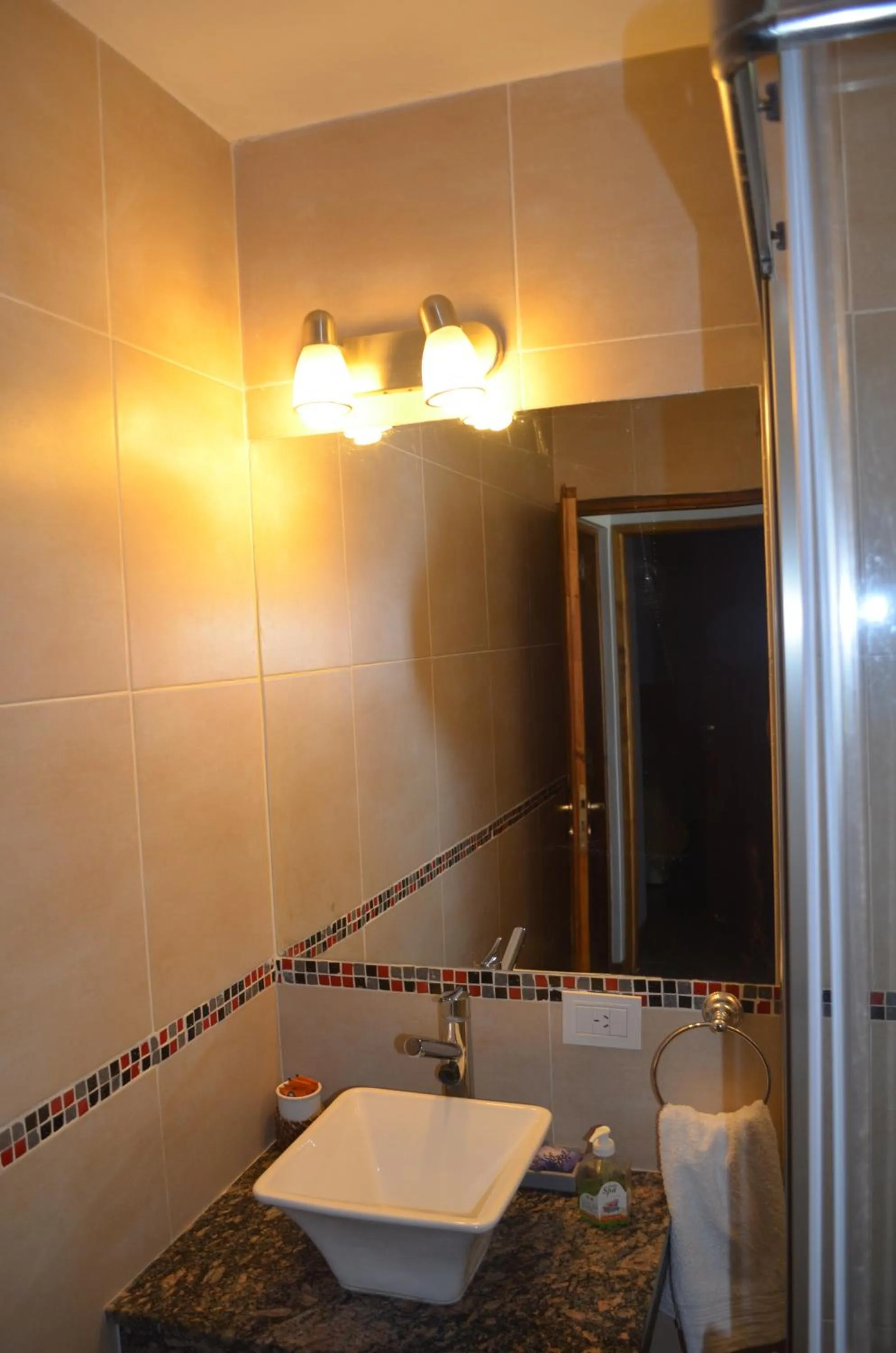 Two-Bedroom House - single occupancy in Altos Del Molino