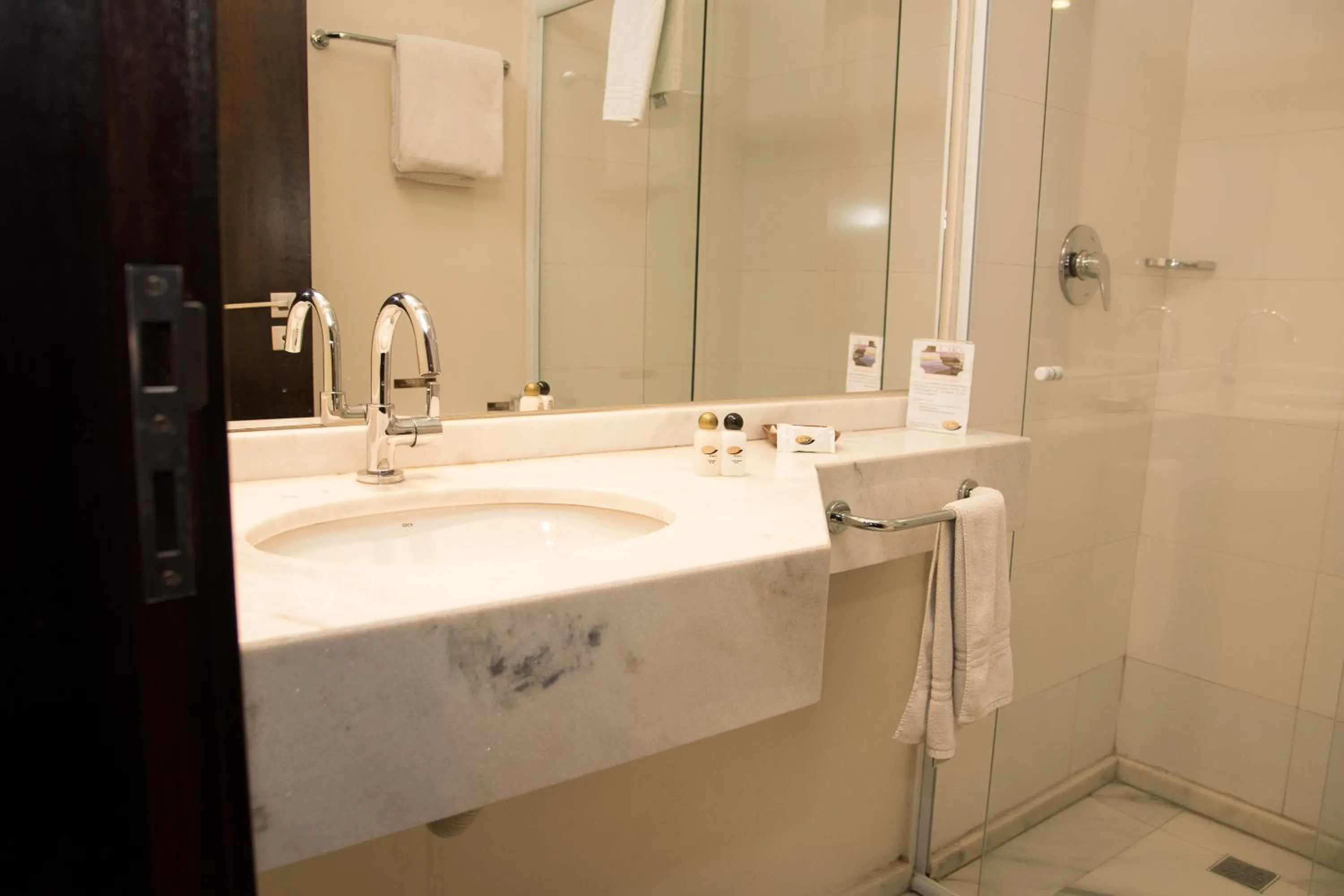 Bathroom in Class Hotel Rio Claro