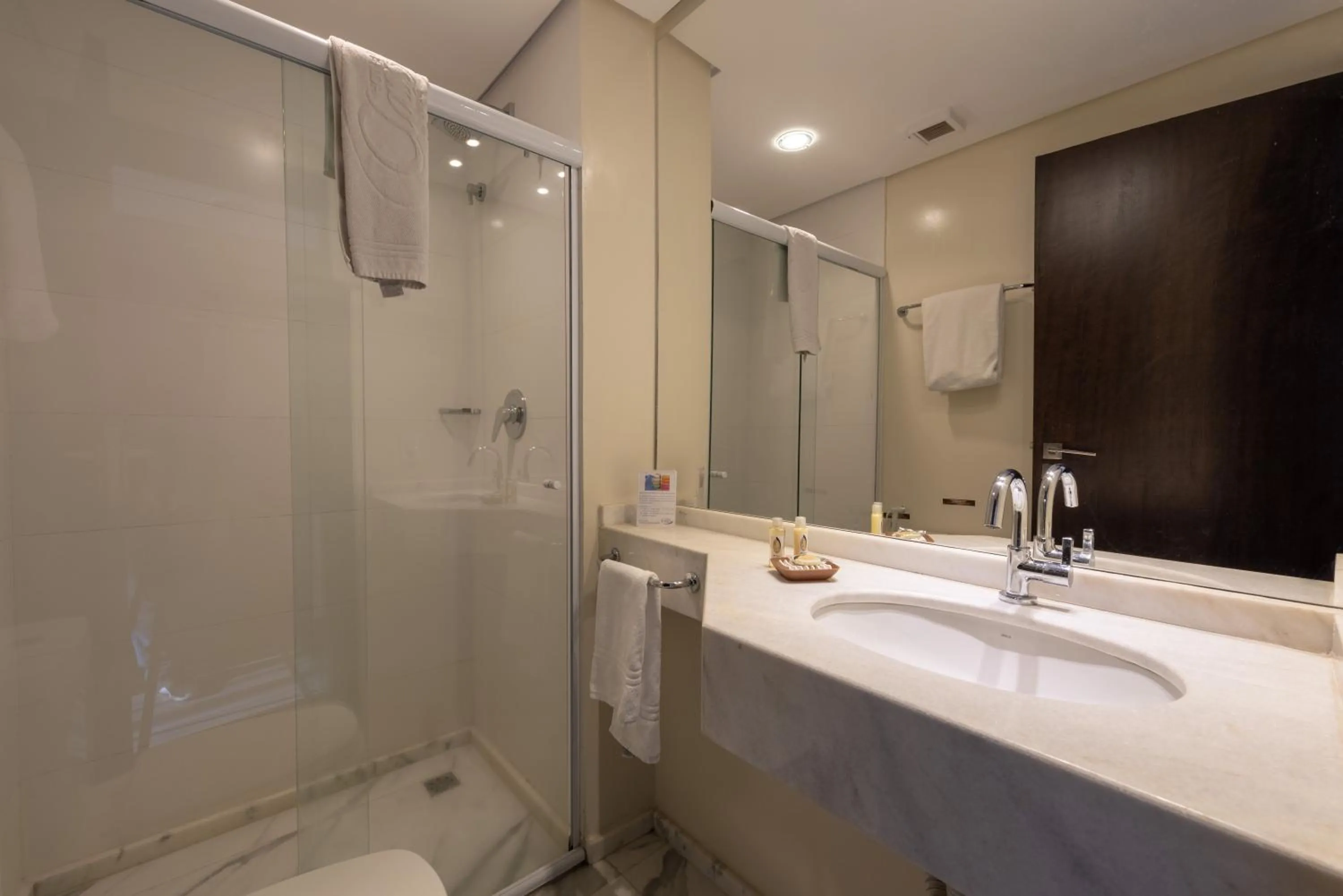 Bathroom in Class Hotel Rio Claro