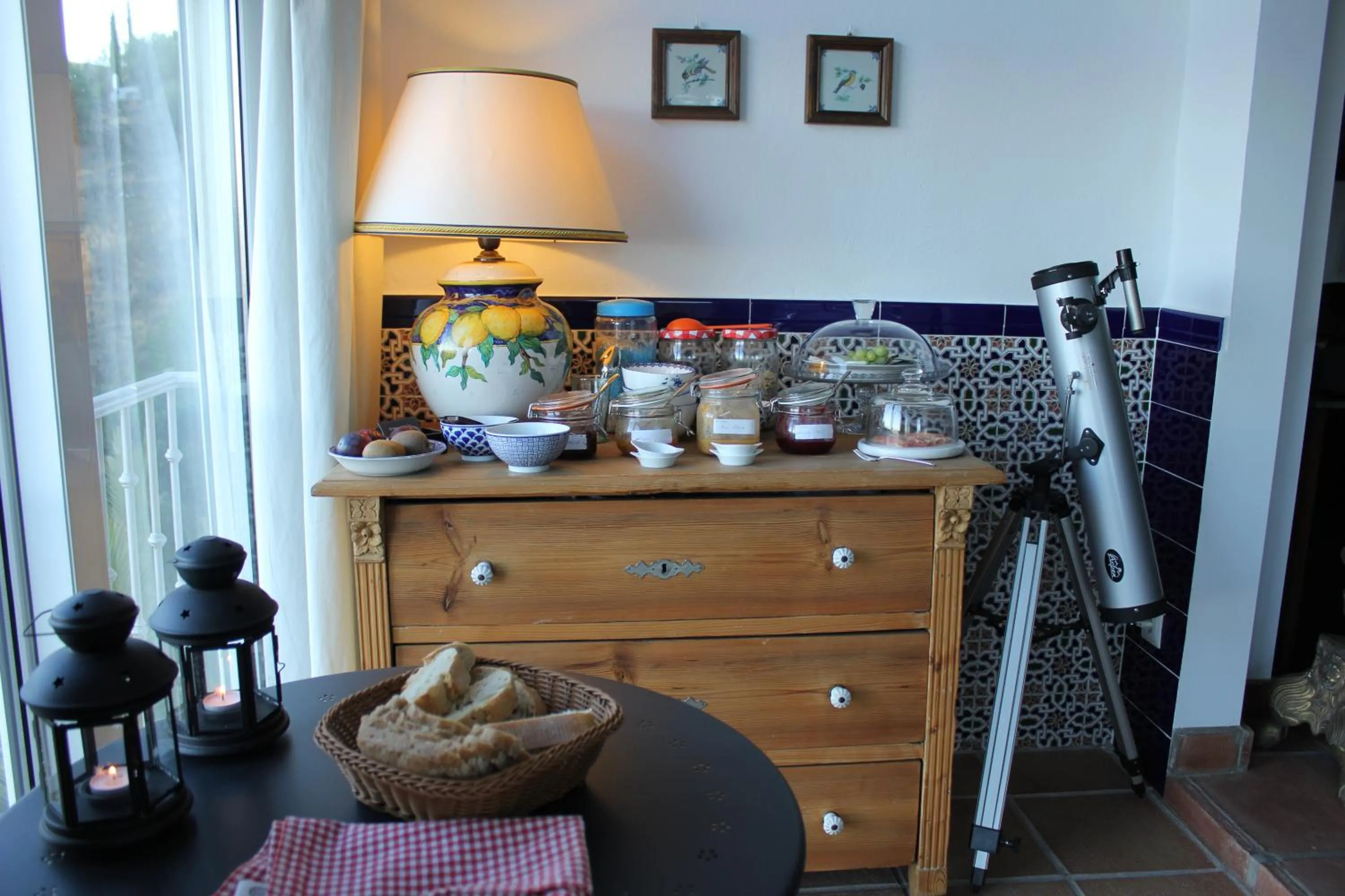 Continental breakfast in El Nispero Dulce