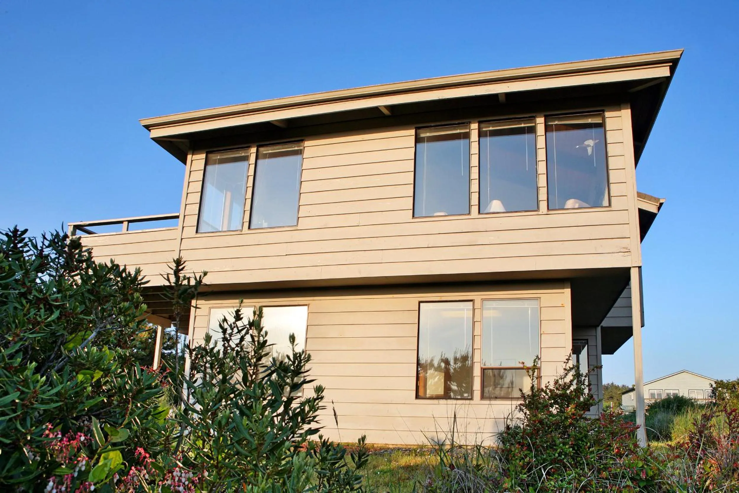 Haven Hideaway - Ocean Views from Every Room