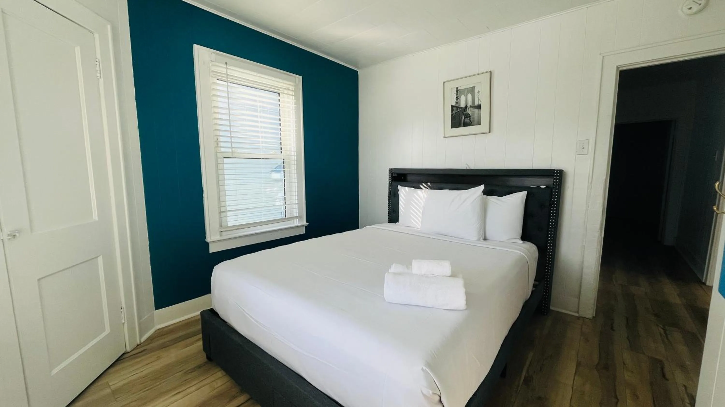 Bed in The Vibes Hotel, Trademark Collection by Wyndham