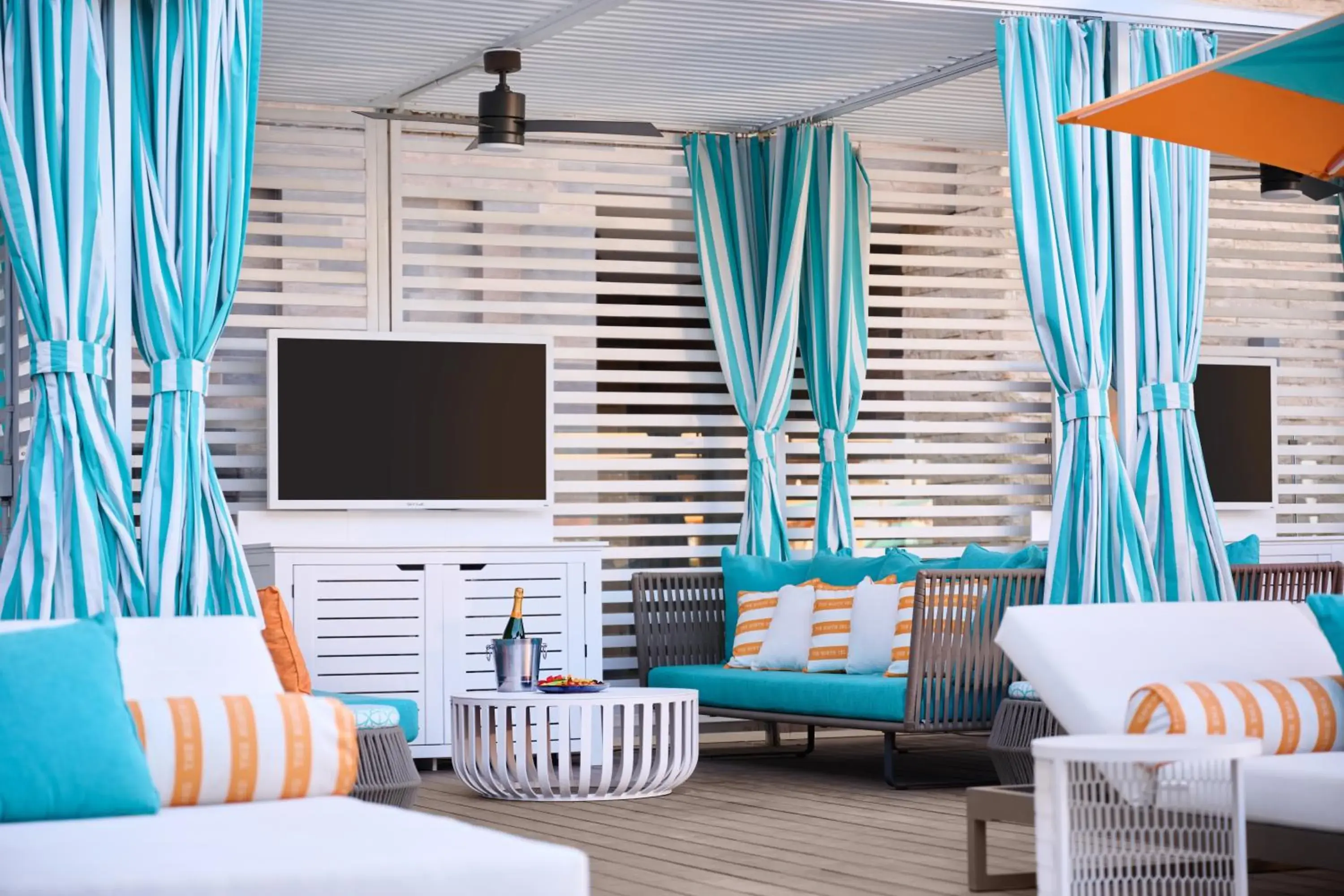 Swimming pool in Paséa Hotel & Spa Swimming pool in Paséa Hotel & Spa