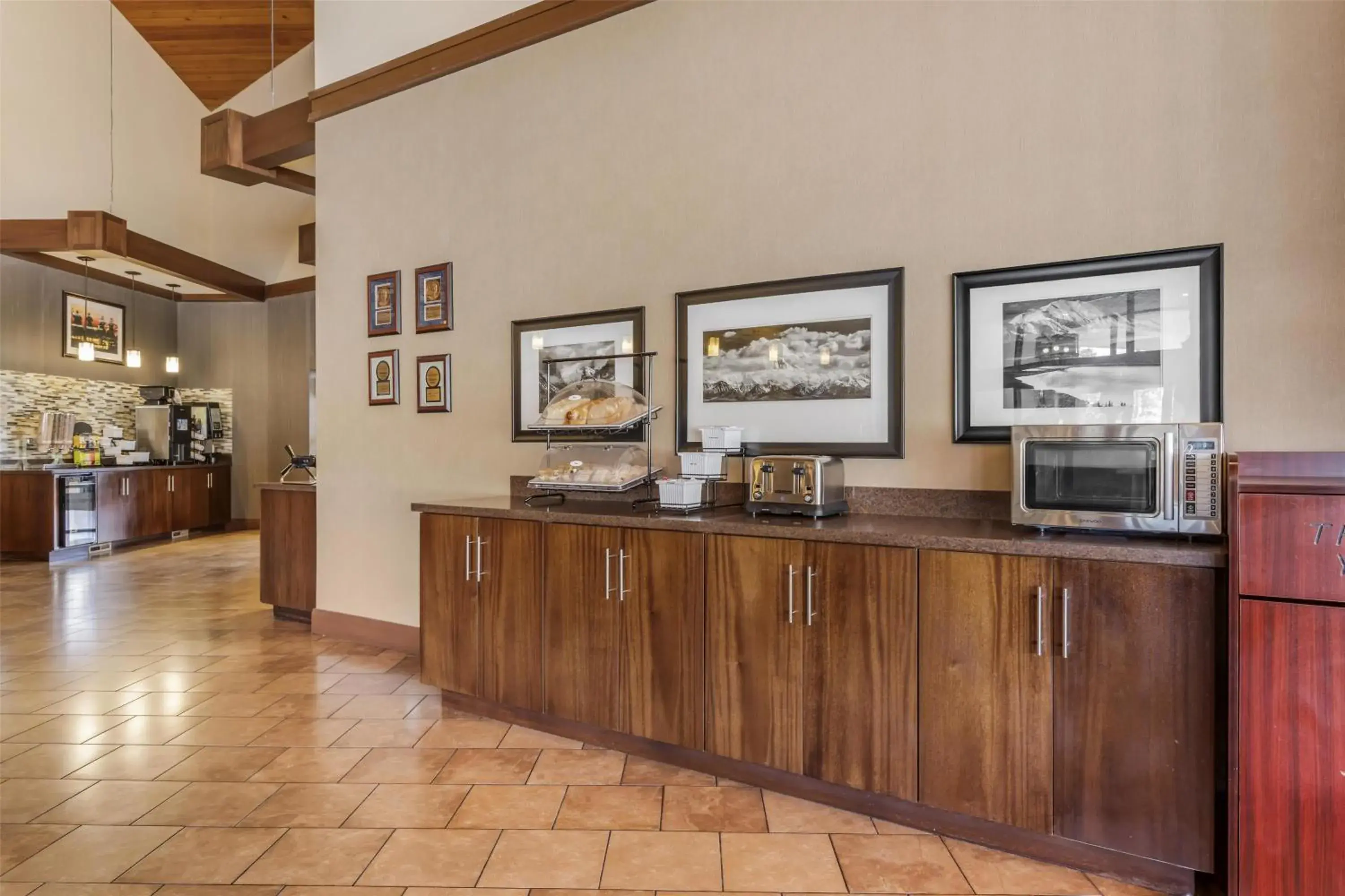 Breakfast in Best Western Plus Cedar City Breakfast in Best Western Plus Cedar City