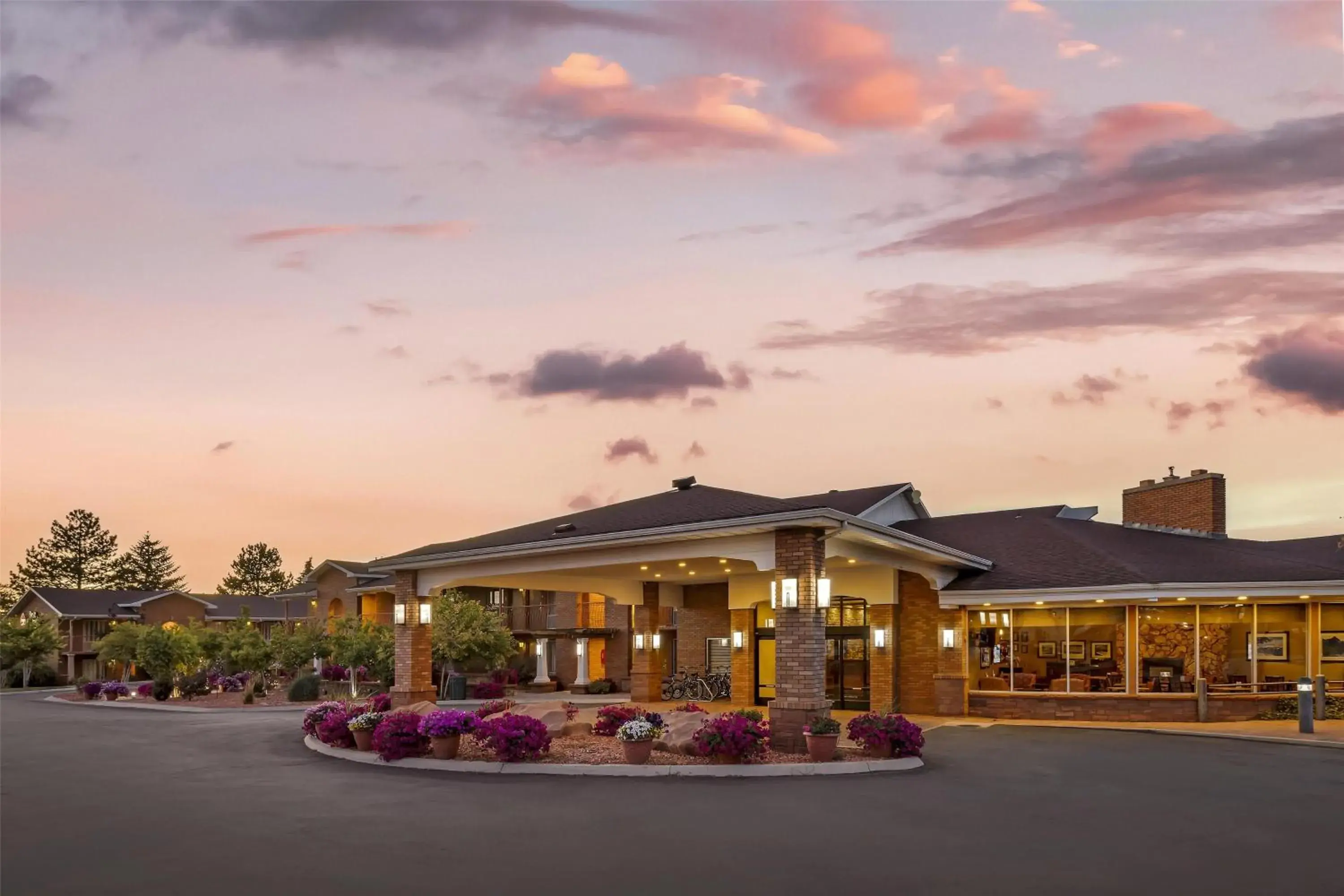 Property building in Best Western Plus Cedar City Property building in Best Western Plus Cedar City