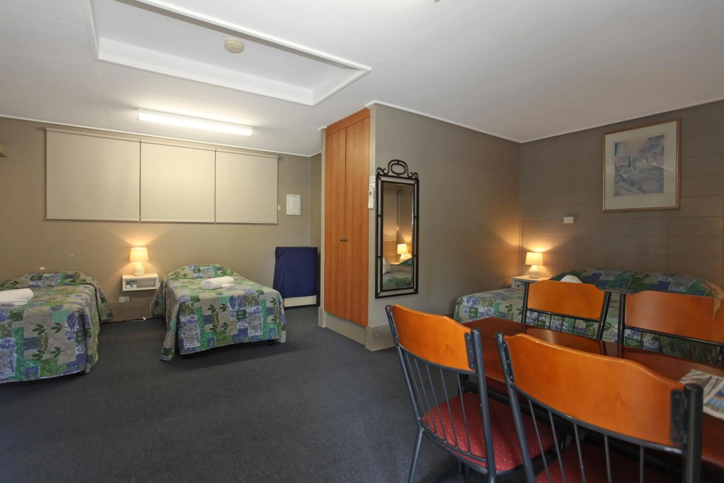 Bed in Tandara Hotel Motel