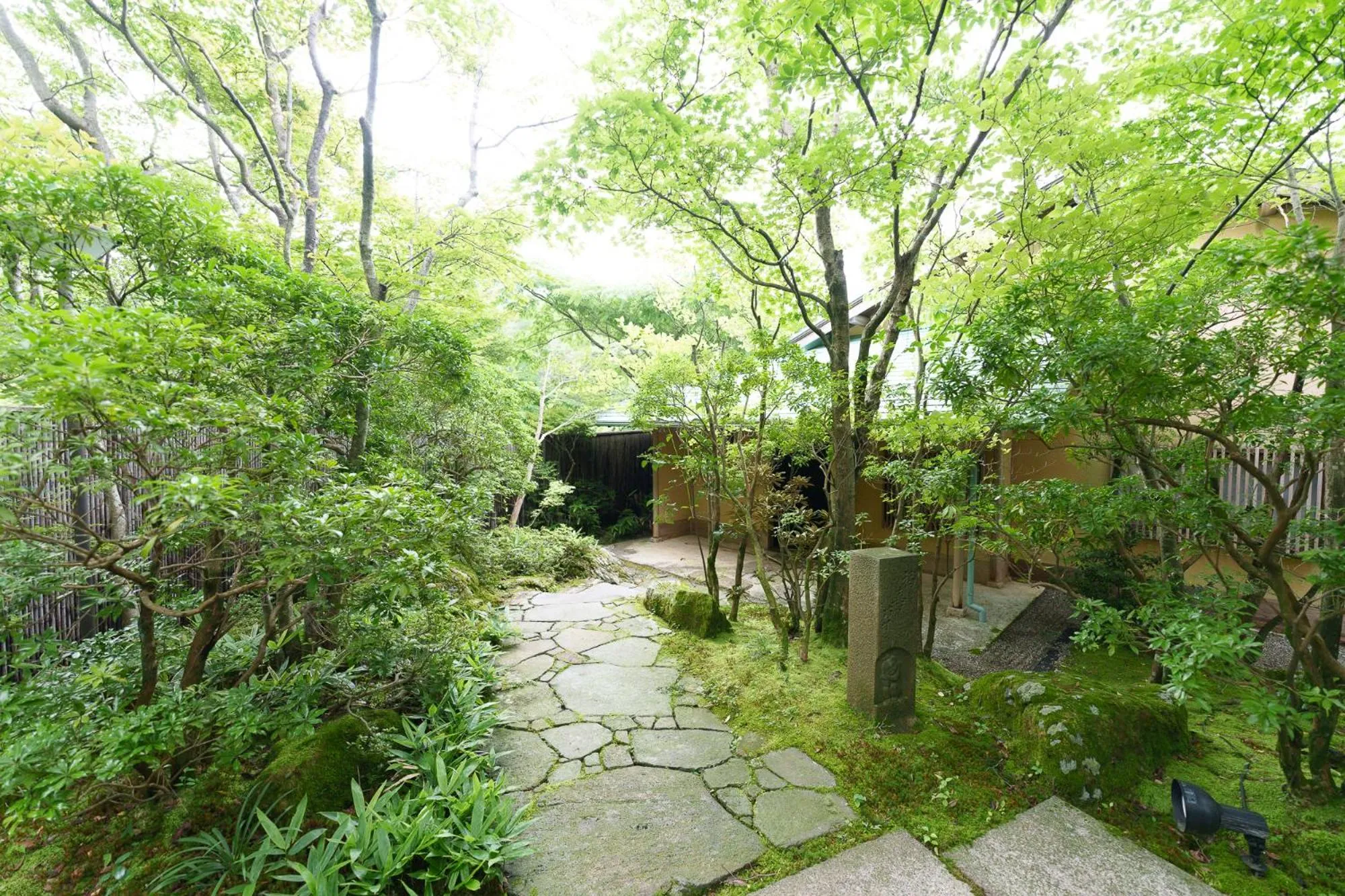 Area and facilities in UNZEN HANZUIRYO by Onko Chishin