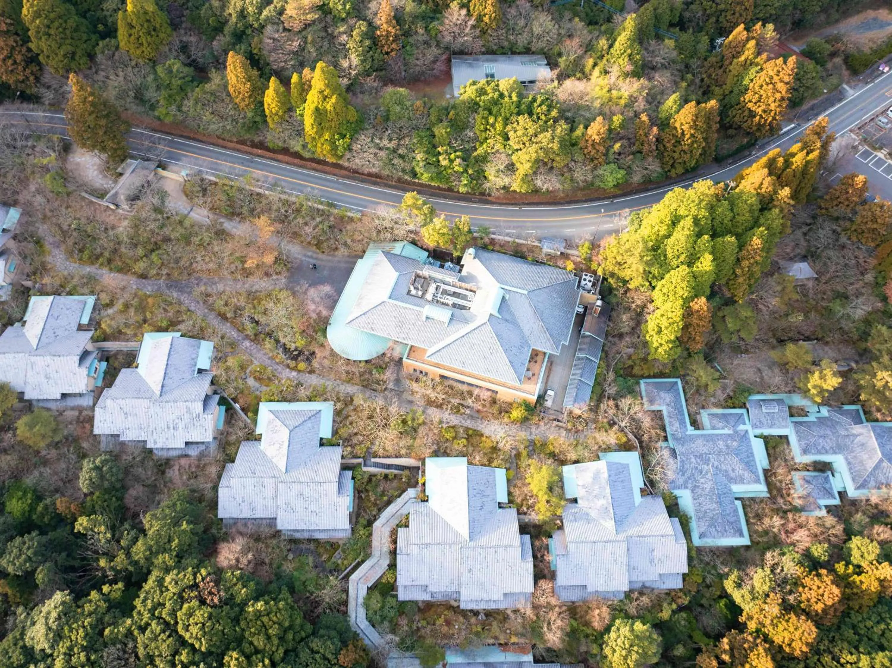 Off site in UNZEN HANZUIRYO by Onko Chishin