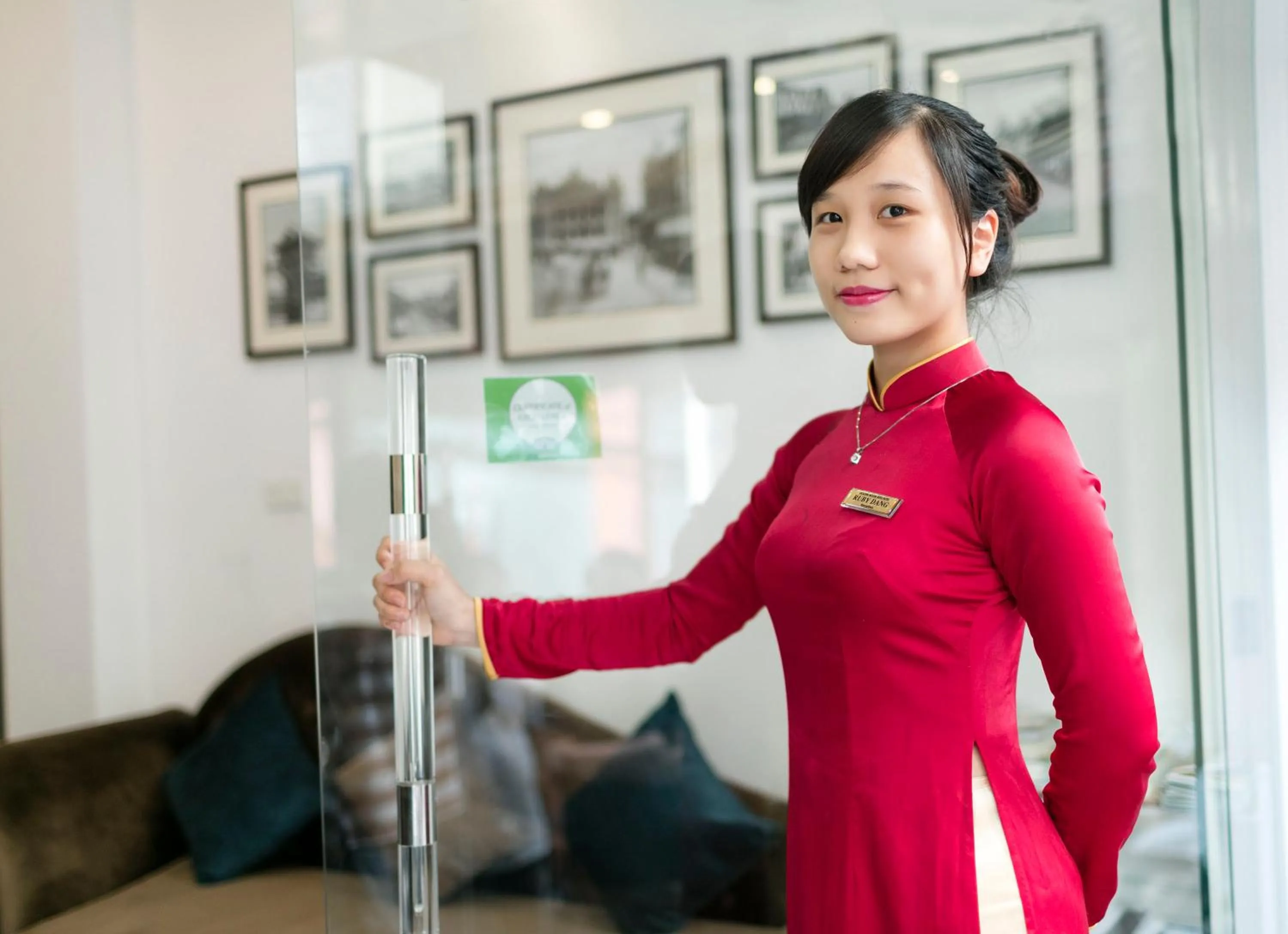 Lobby or reception in Golden Moon Suite Hotel & Travel