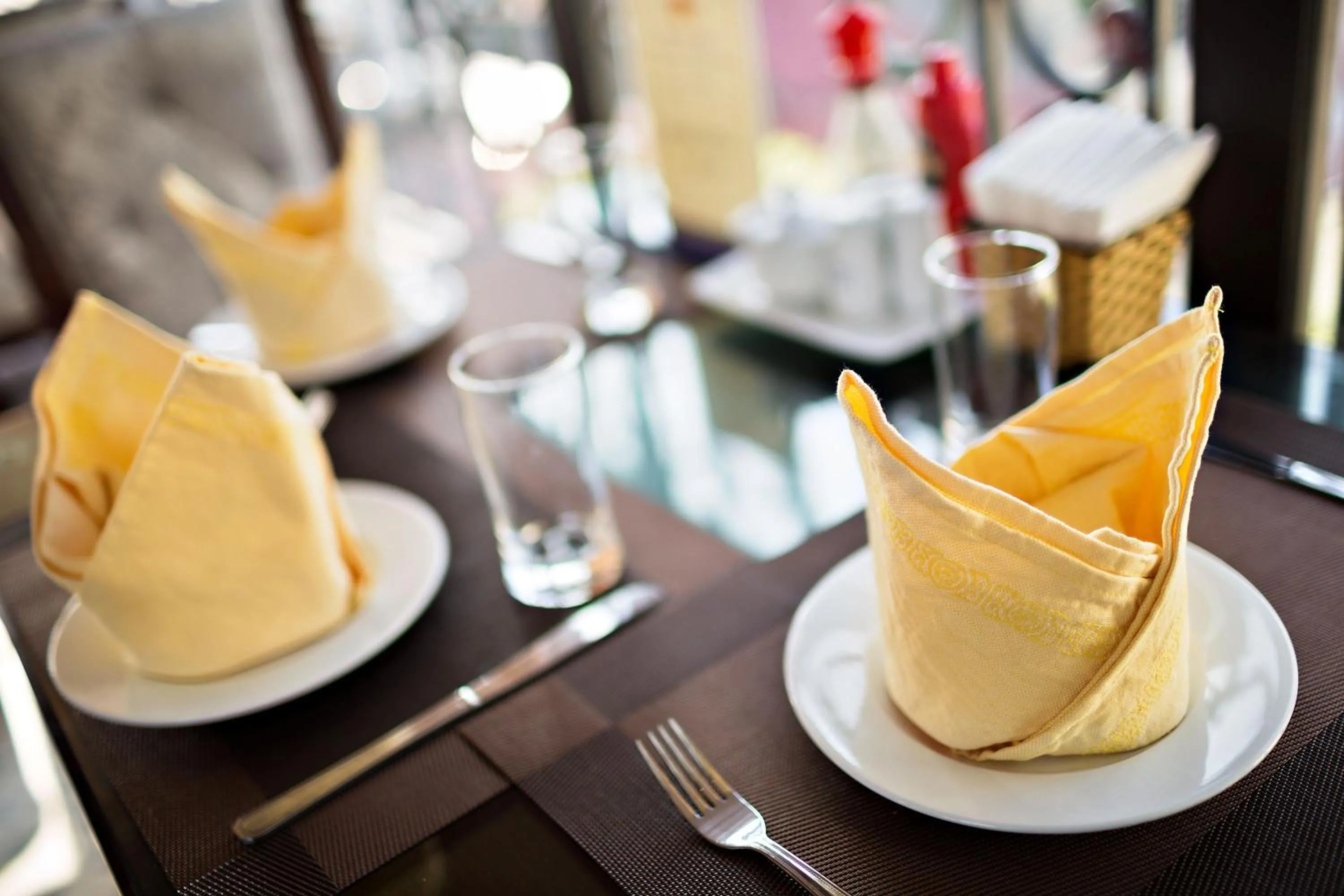 Food and drinks in Golden Moon Suite Hotel & Travel