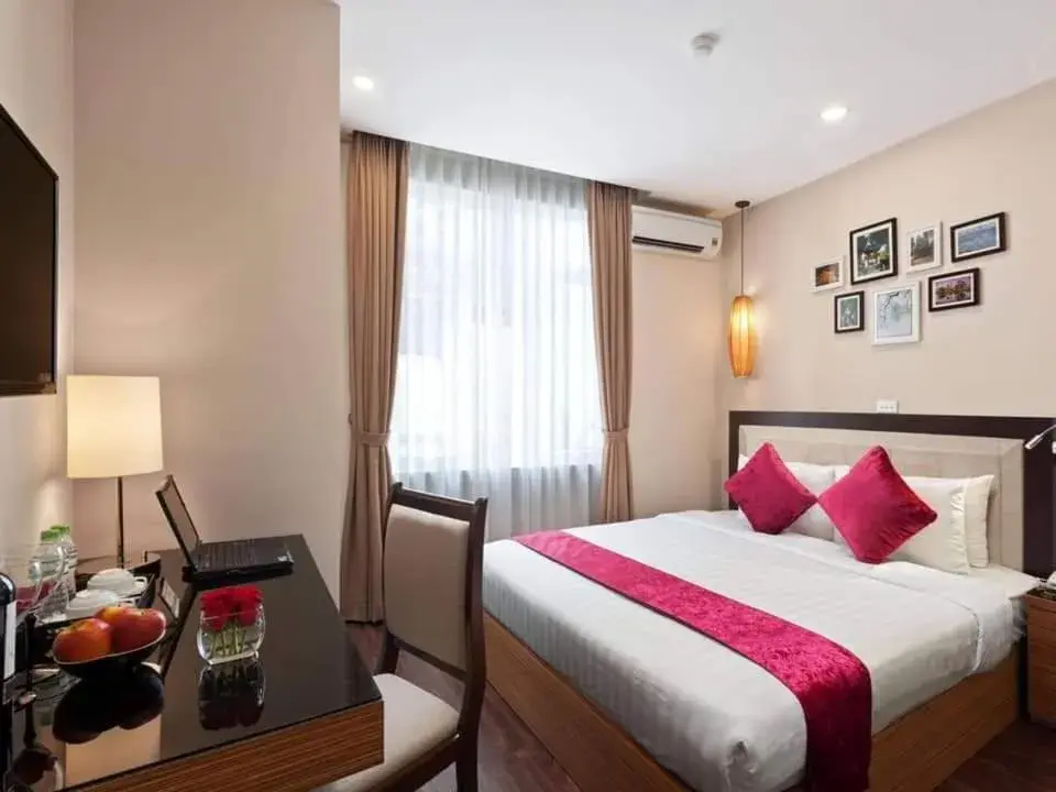 Deluxe Double Room in Golden Moon Suite Hotel & Travel Deluxe Double Room in Golden Moon Suite Hotel & Travel