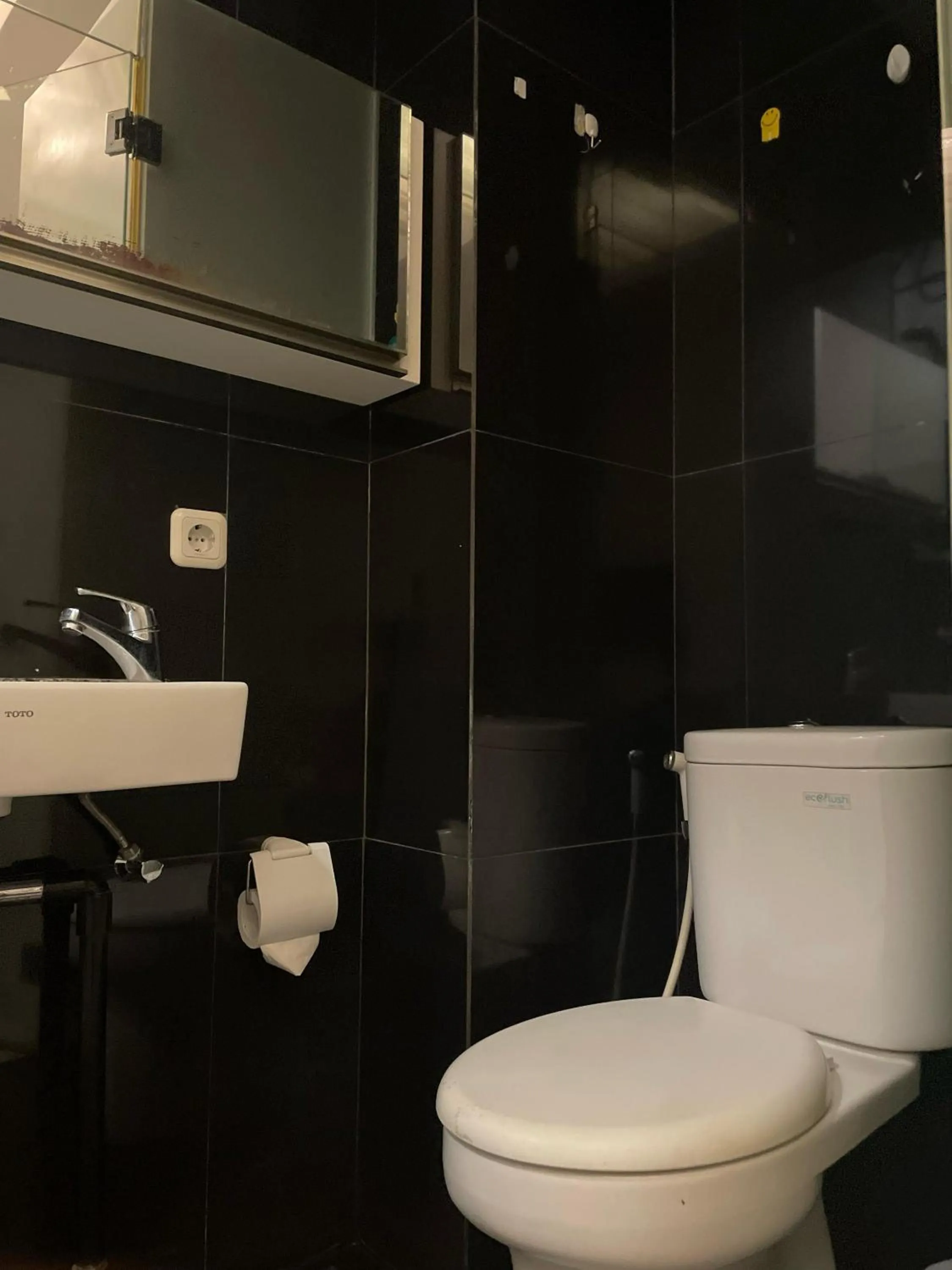 RedDoorz Plus near Parahyangan University