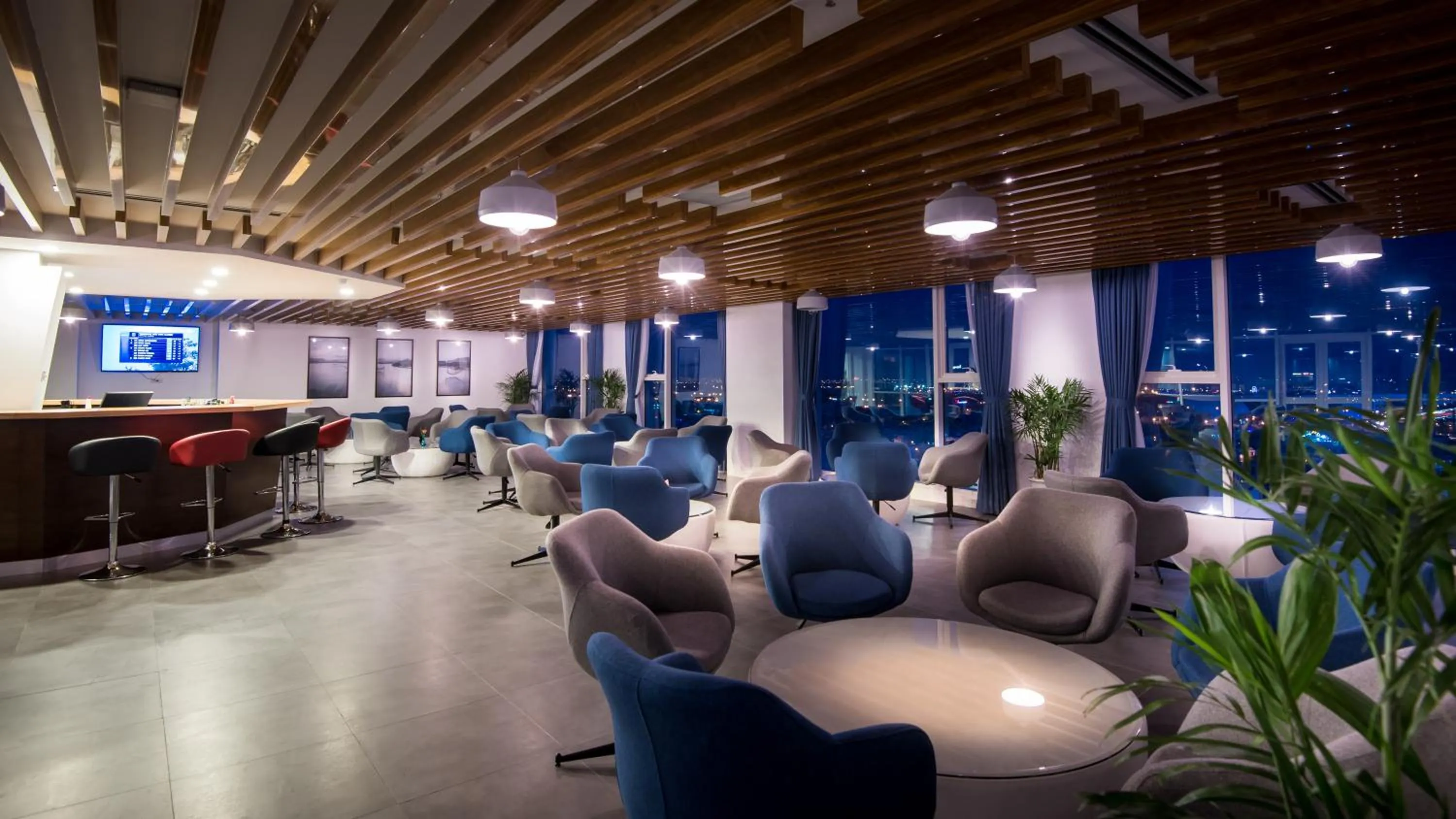 Lounge or bar in Royal Lotus Hotel Danang