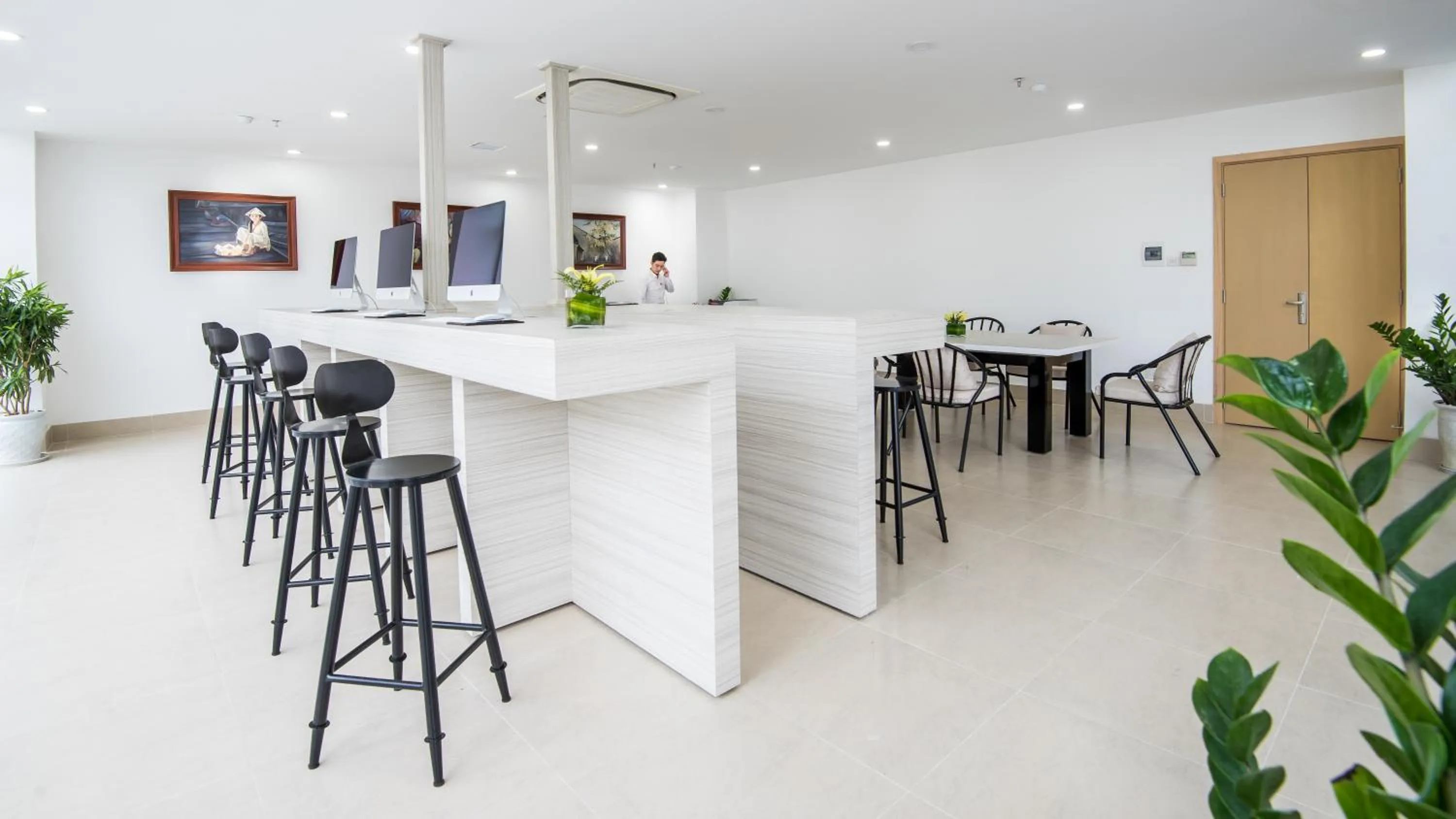 Business facilities in Royal Lotus Hotel Danang