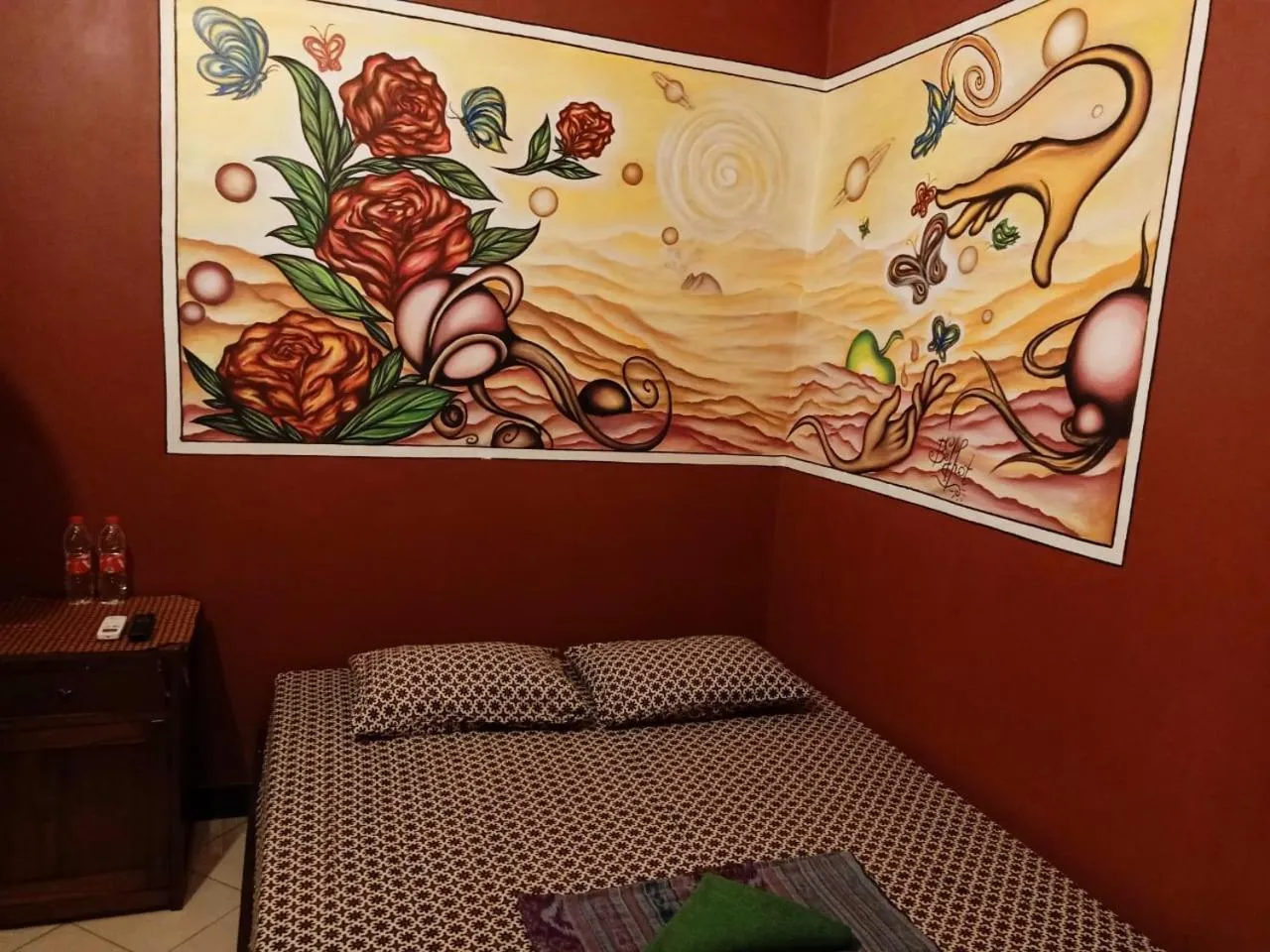 Shower, Bed in Losmen Setia Kawan