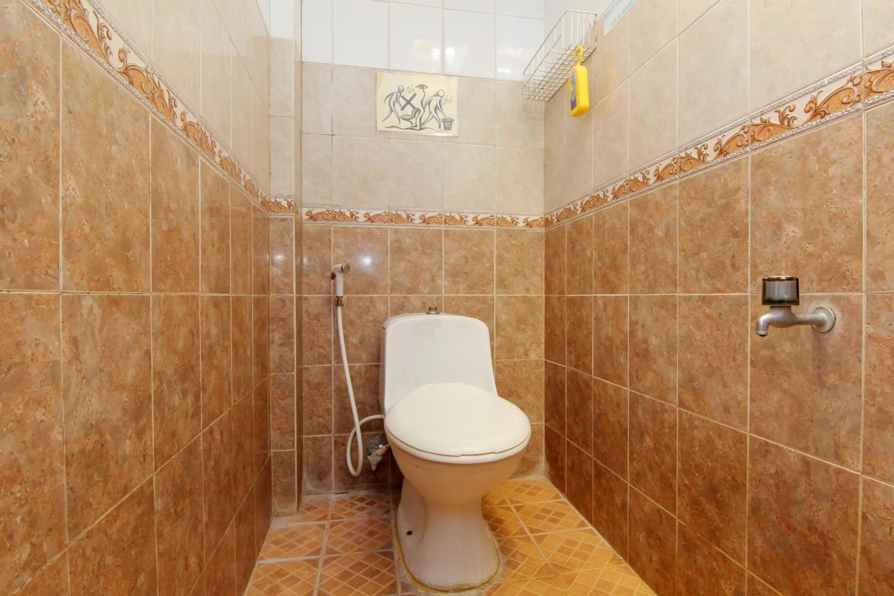 Bathroom in Losmen Setia Kawan