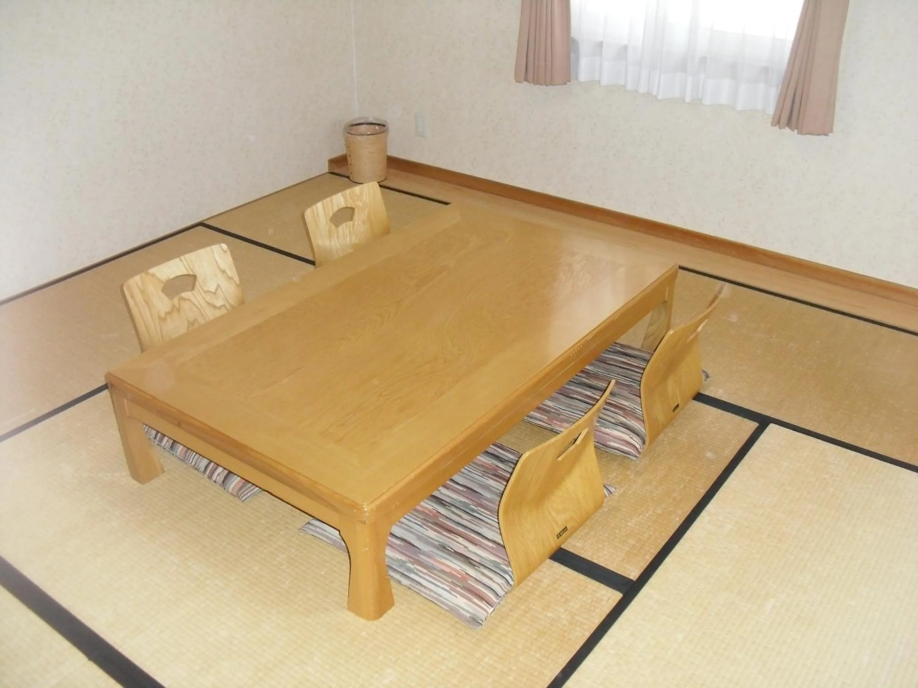 Photo of the whole room in Gasthof Ascot