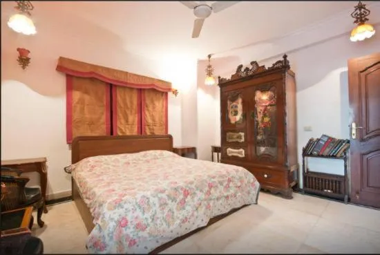 Photo of the whole room, Bed in Villa 33