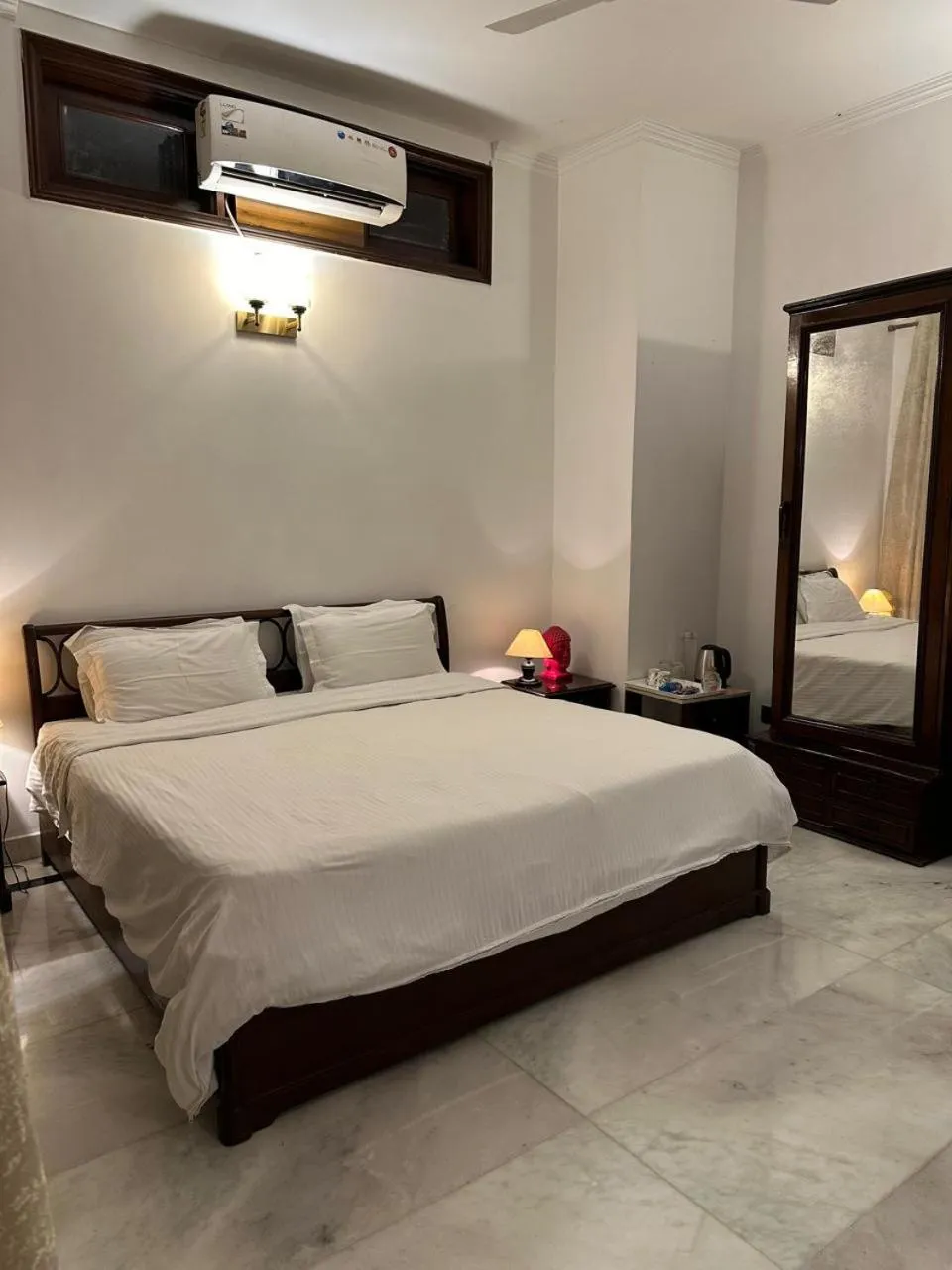 Bed in Villa 33