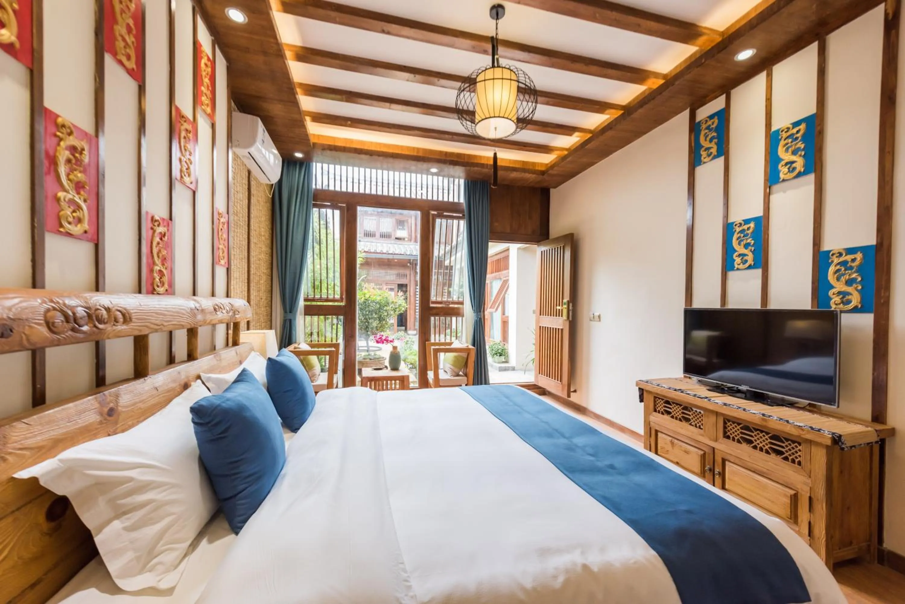 bunk bed, Bed in Lijiang Yue Tu Inn