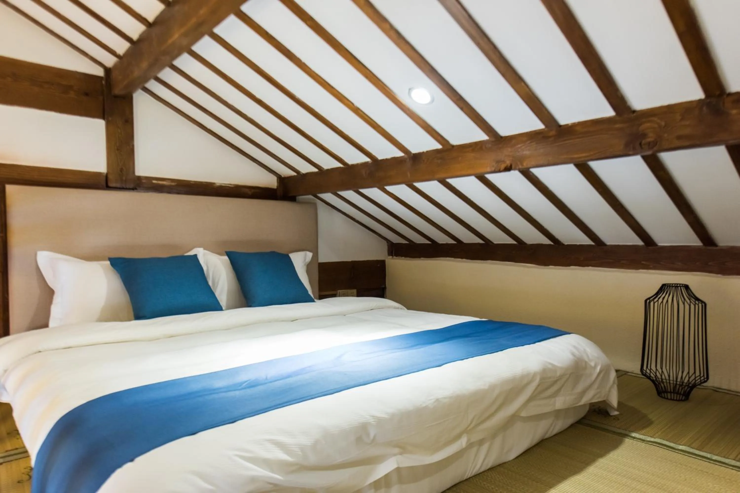 bunk bed, Bed in Lijiang Yue Tu Inn