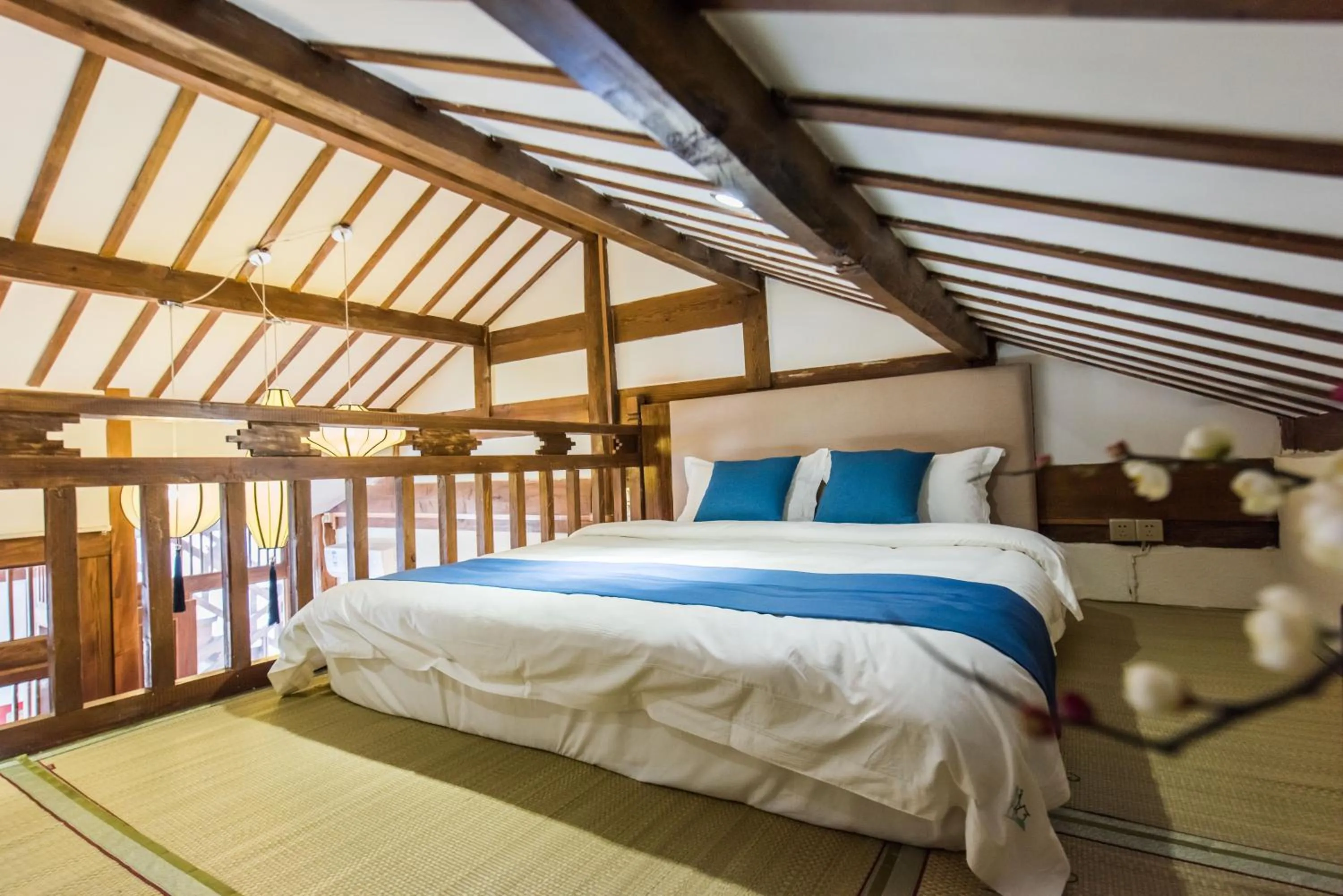 bunk bed, Bed in Lijiang Yue Tu Inn