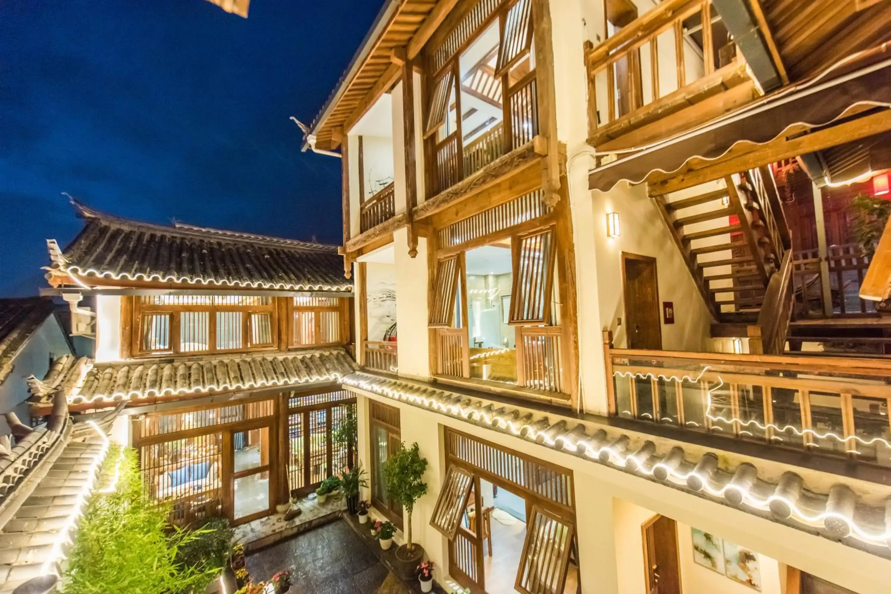Bird's eye view in Lijiang Yue Tu Inn Bird's eye view in Lijiang Yue Tu Inn