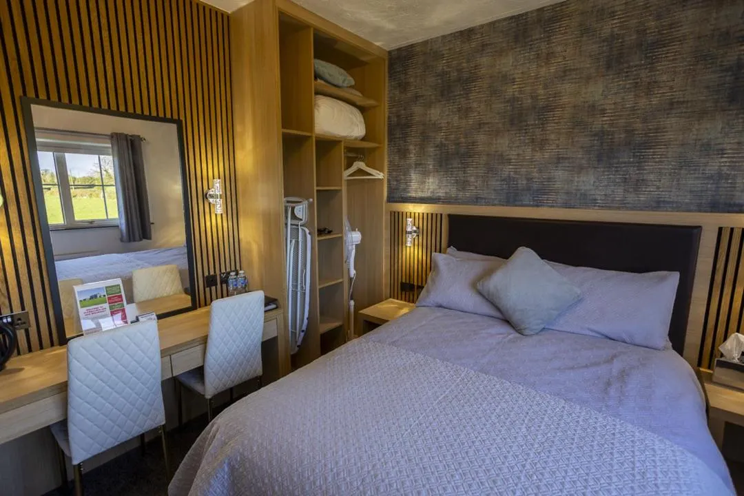 Bed in Glendaloch B&B