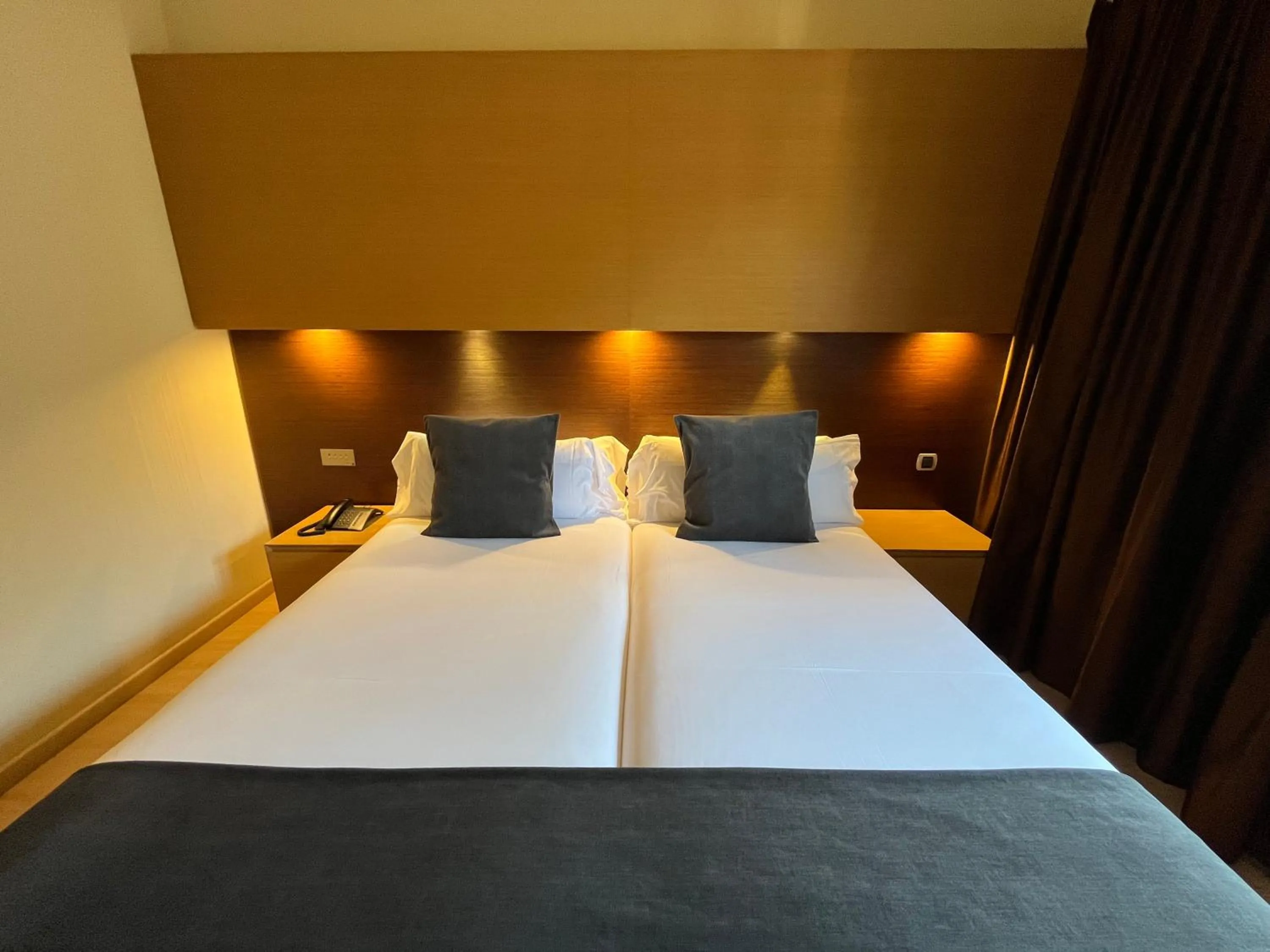 Bed in Wuau! Hotel Galanthus & Spa
