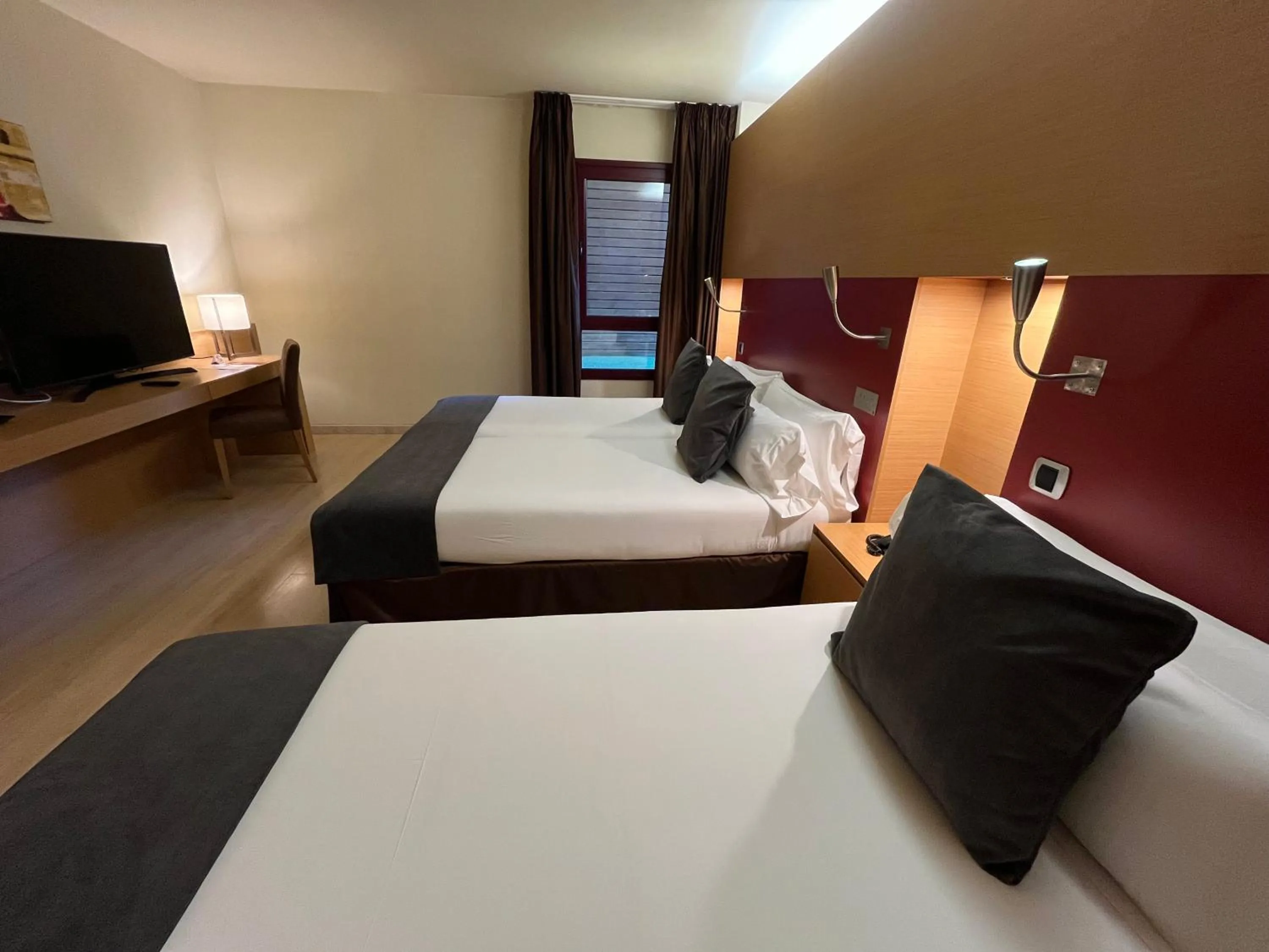 Photo of the whole room, Bed in Wuau! Hotel Galanthus & Spa