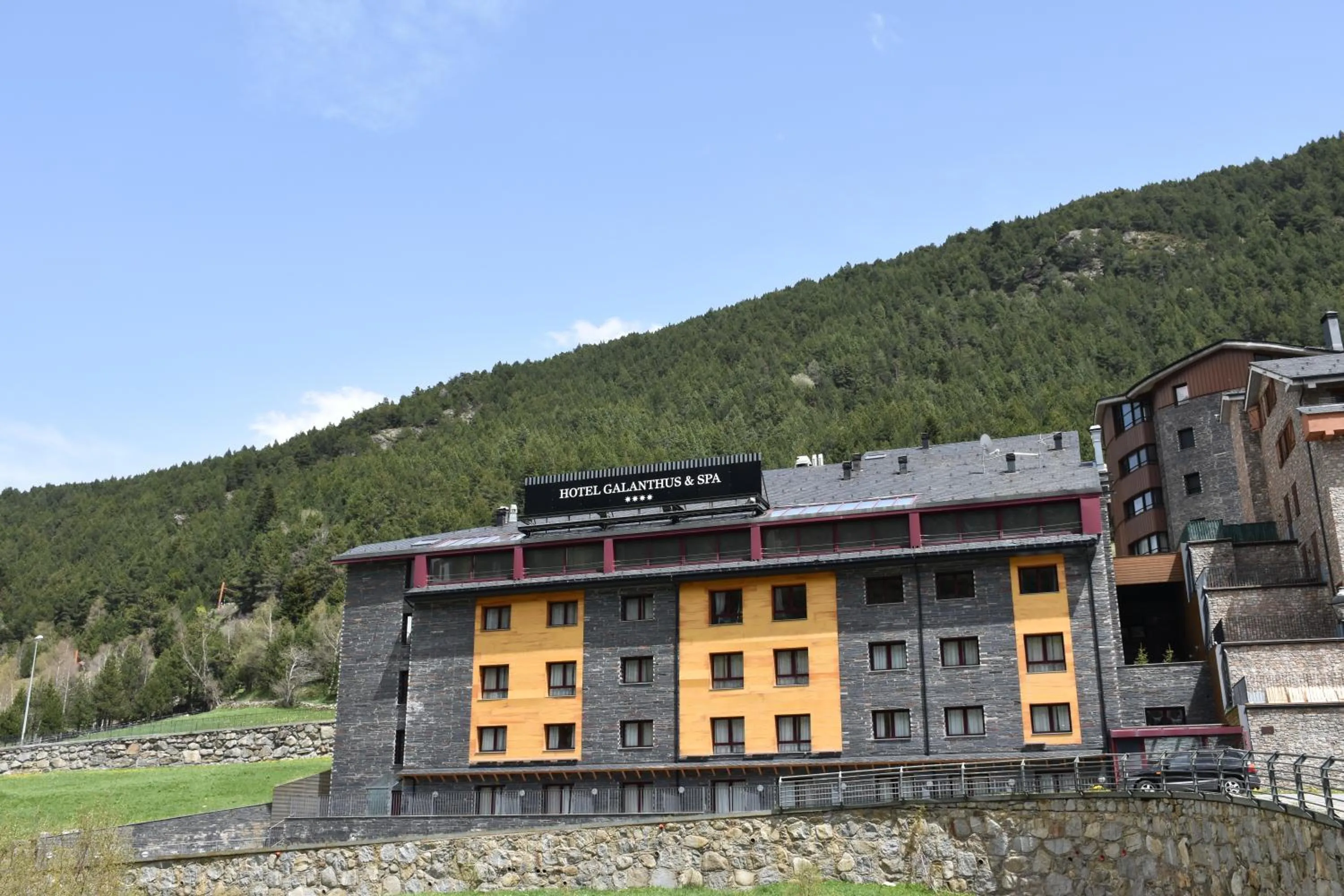 Facade/entrance in Wuau! Hotel Galanthus & Spa