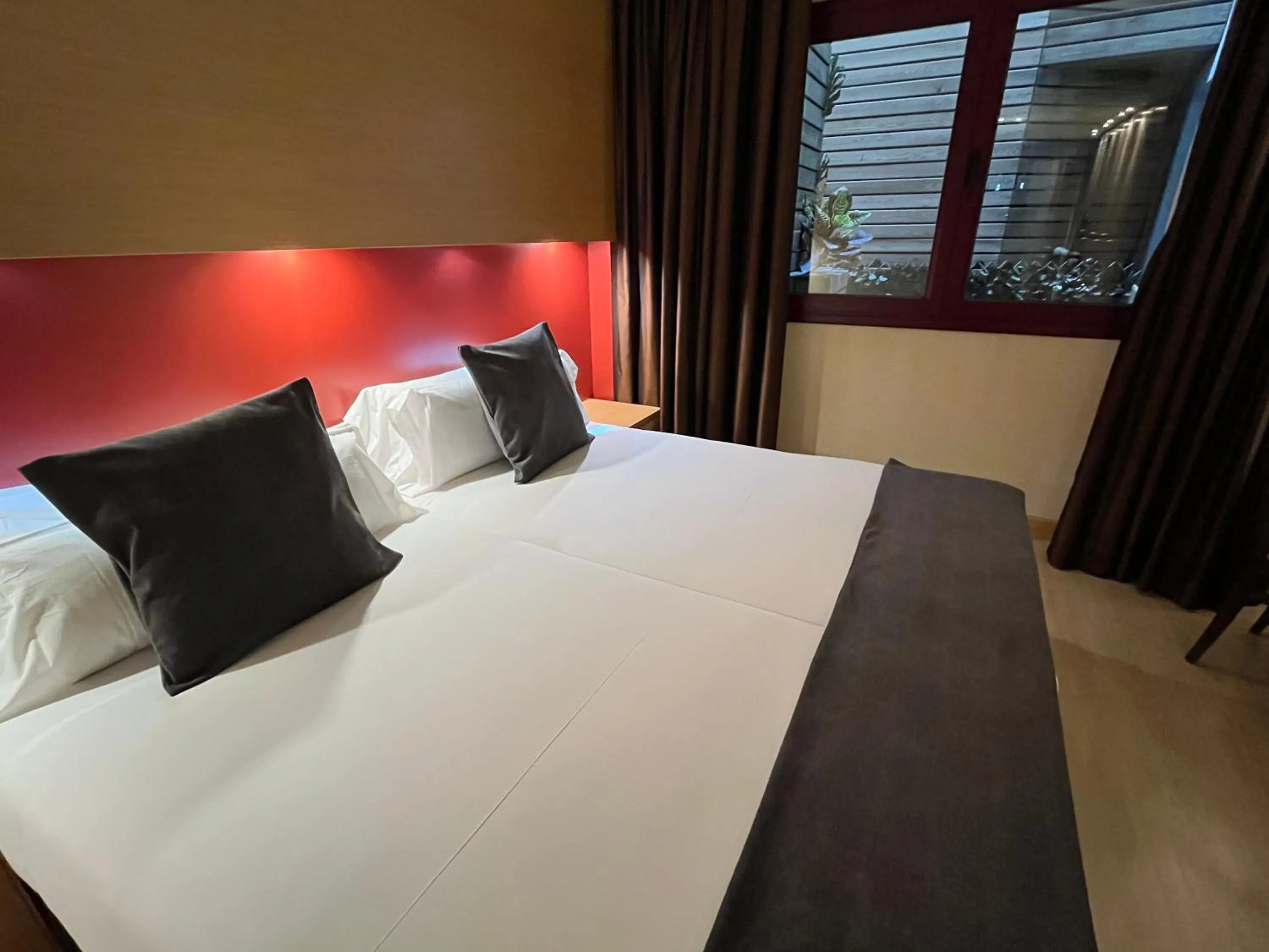 Bed in Wuau! Hotel Galanthus & Spa