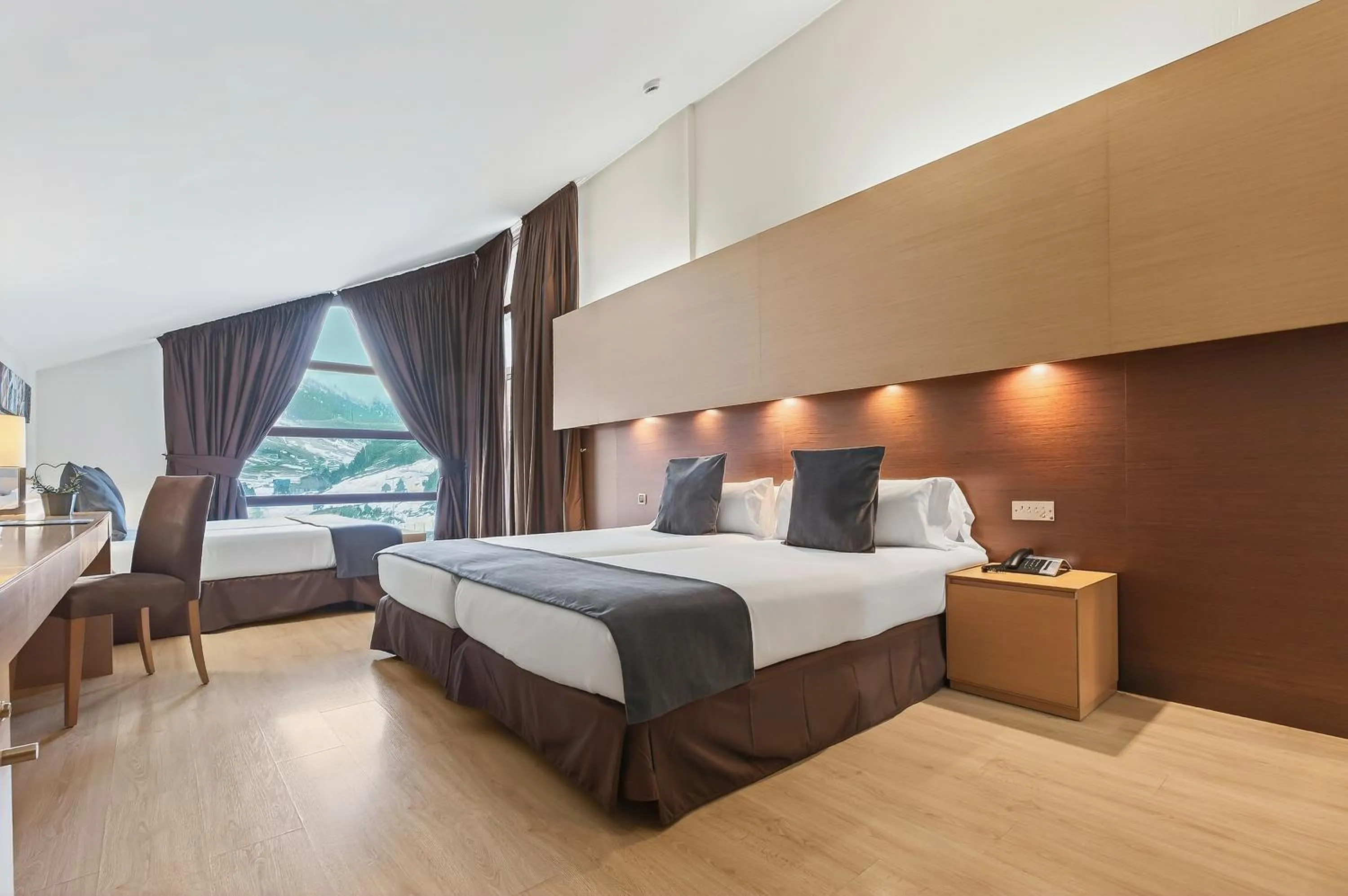 Bed in Wuau! Hotel Galanthus & Spa