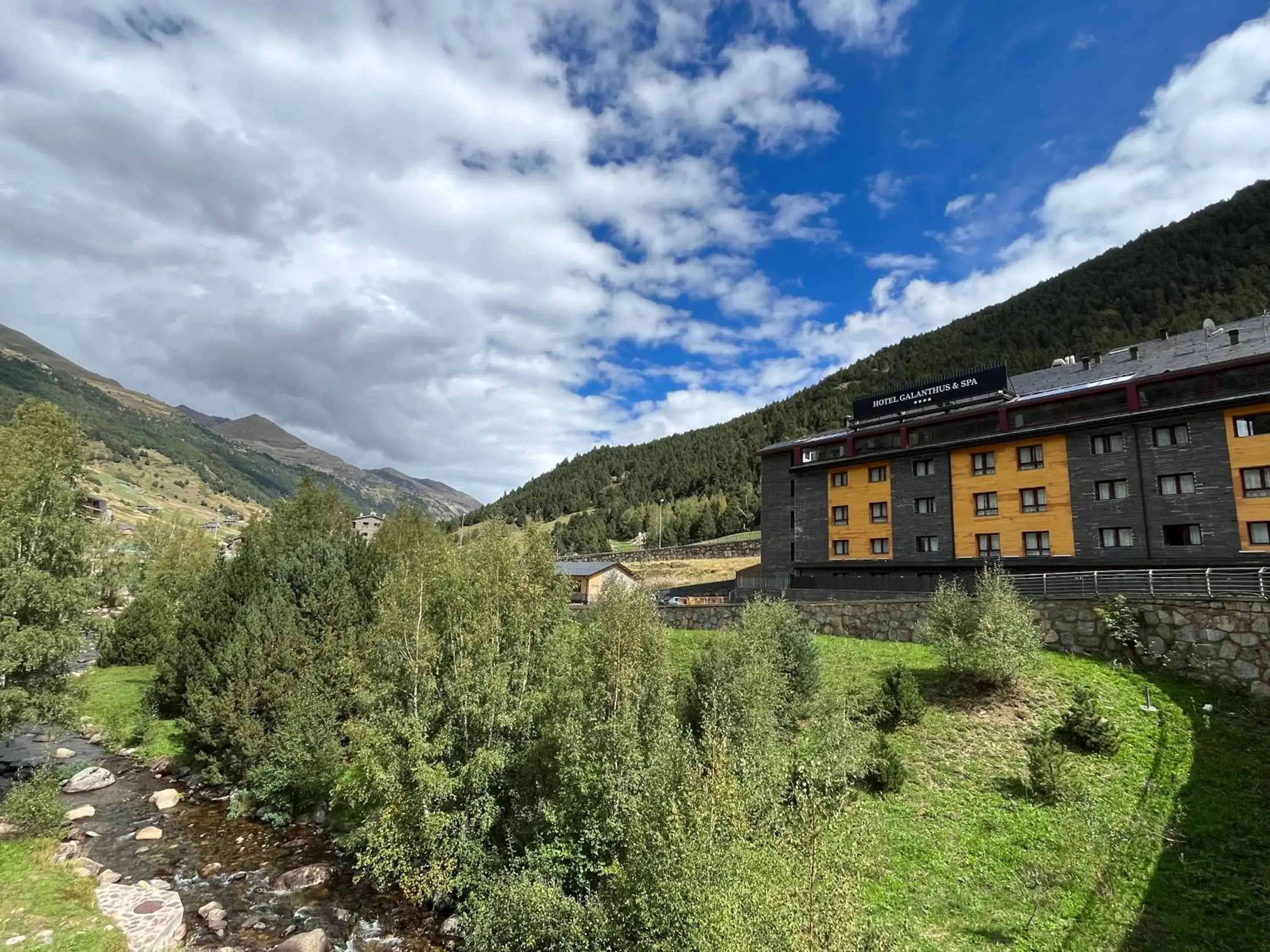 Property building in Wuau! Hotel Galanthus & Spa Property building in Wuau! Hotel Galanthus & Spa