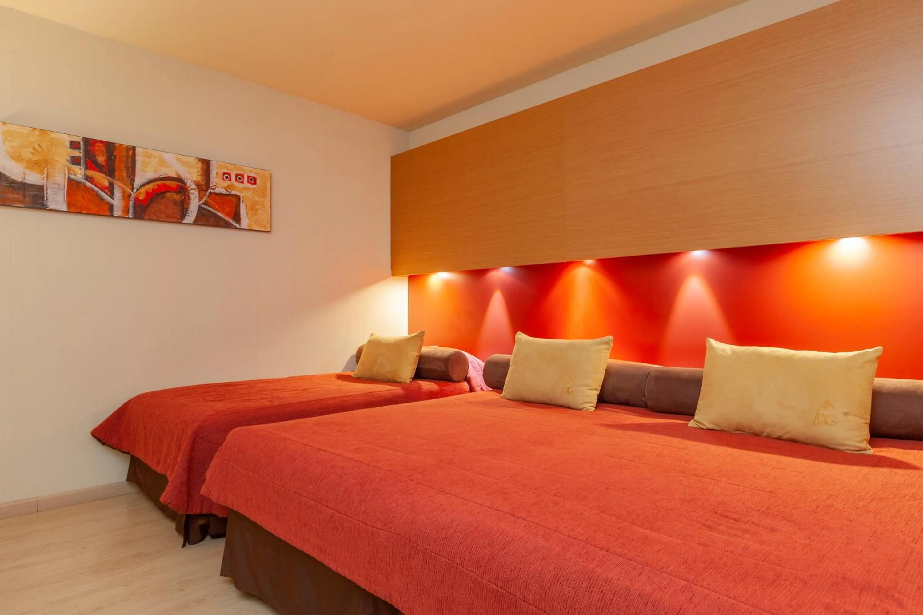 Interior Comfort Triple Room in Wuau! Hotel Galanthus & Spa