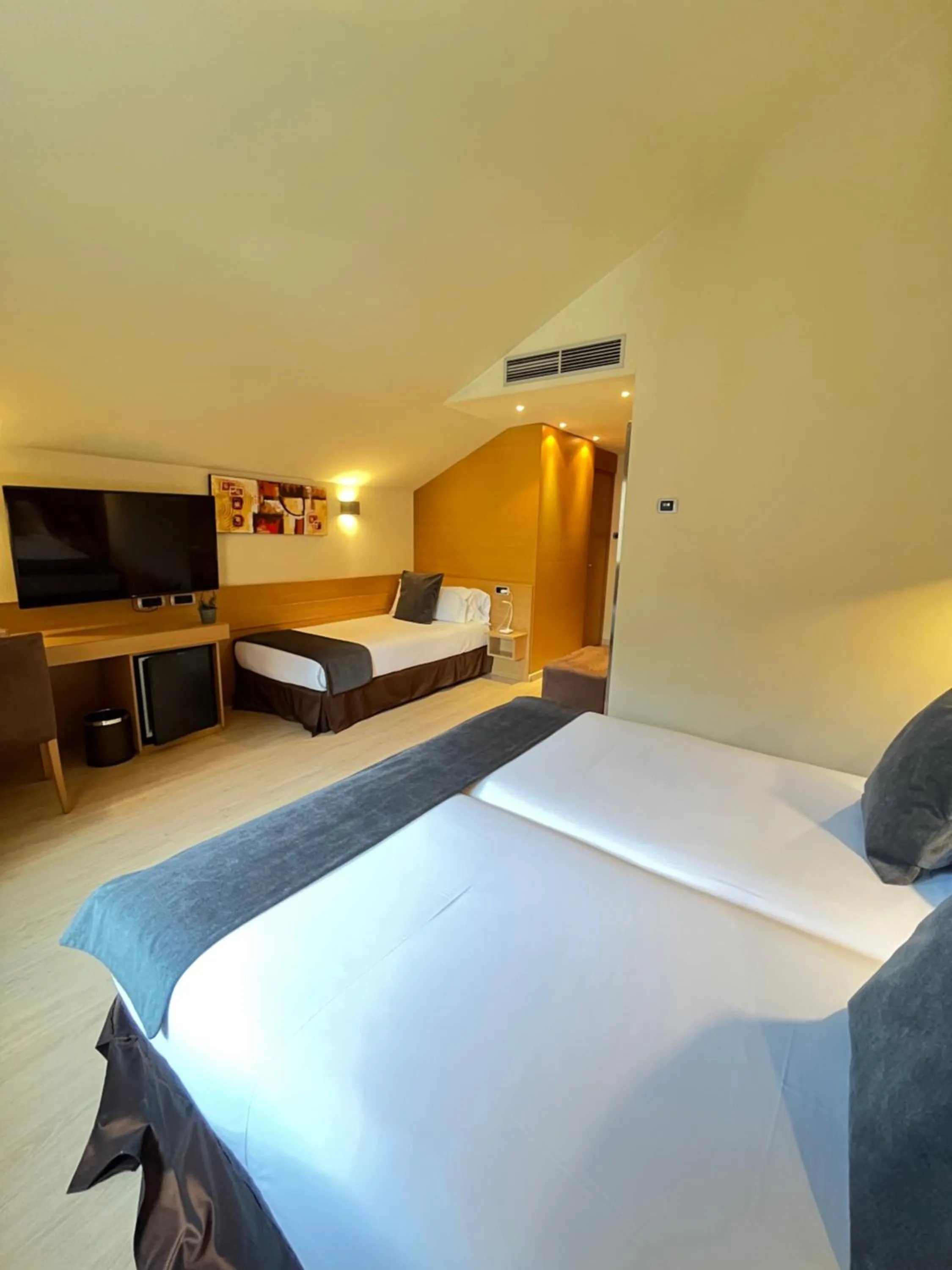 Photo of the whole room, Bed in Wuau! Hotel Galanthus & Spa