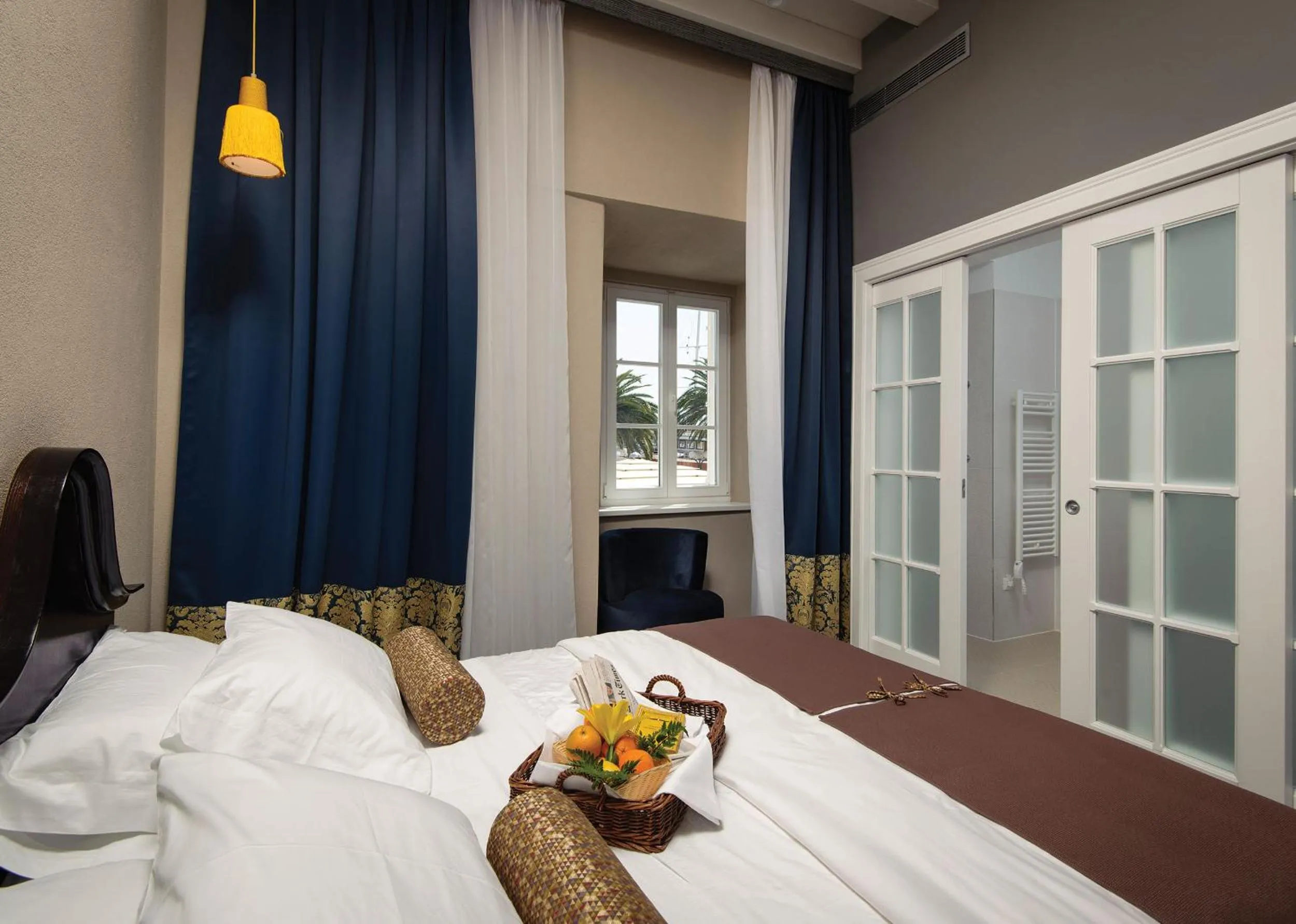 Bed in XII Century Heritage Hotel