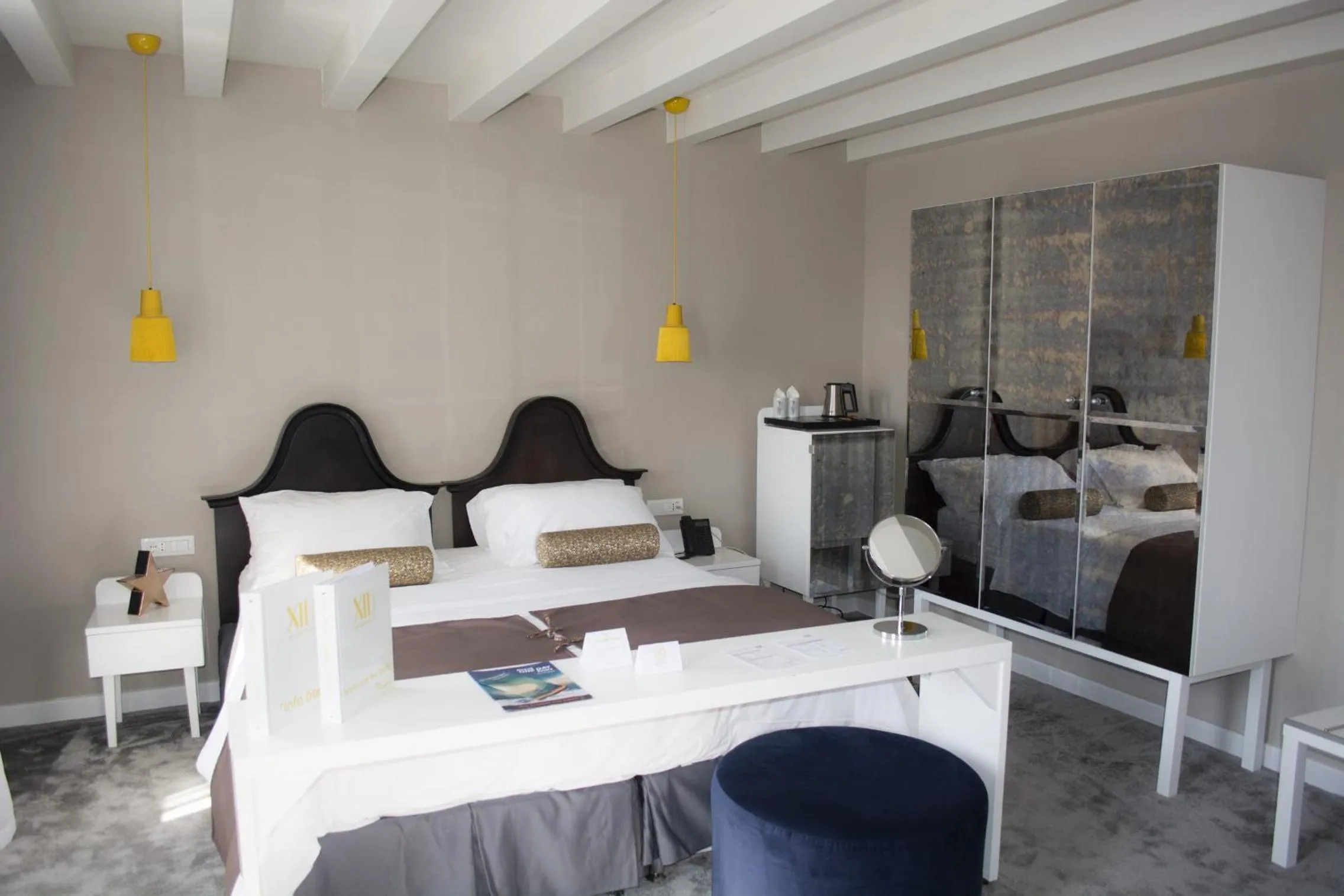 Bedroom in XII Century Heritage Hotel