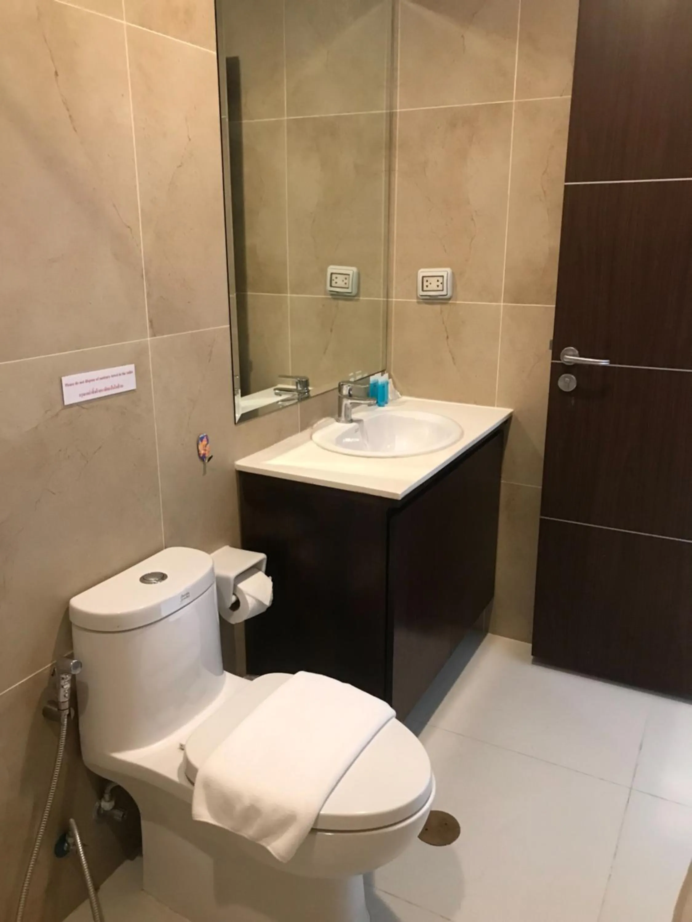 Toilet in The Lai Thai Luxury Condominiums