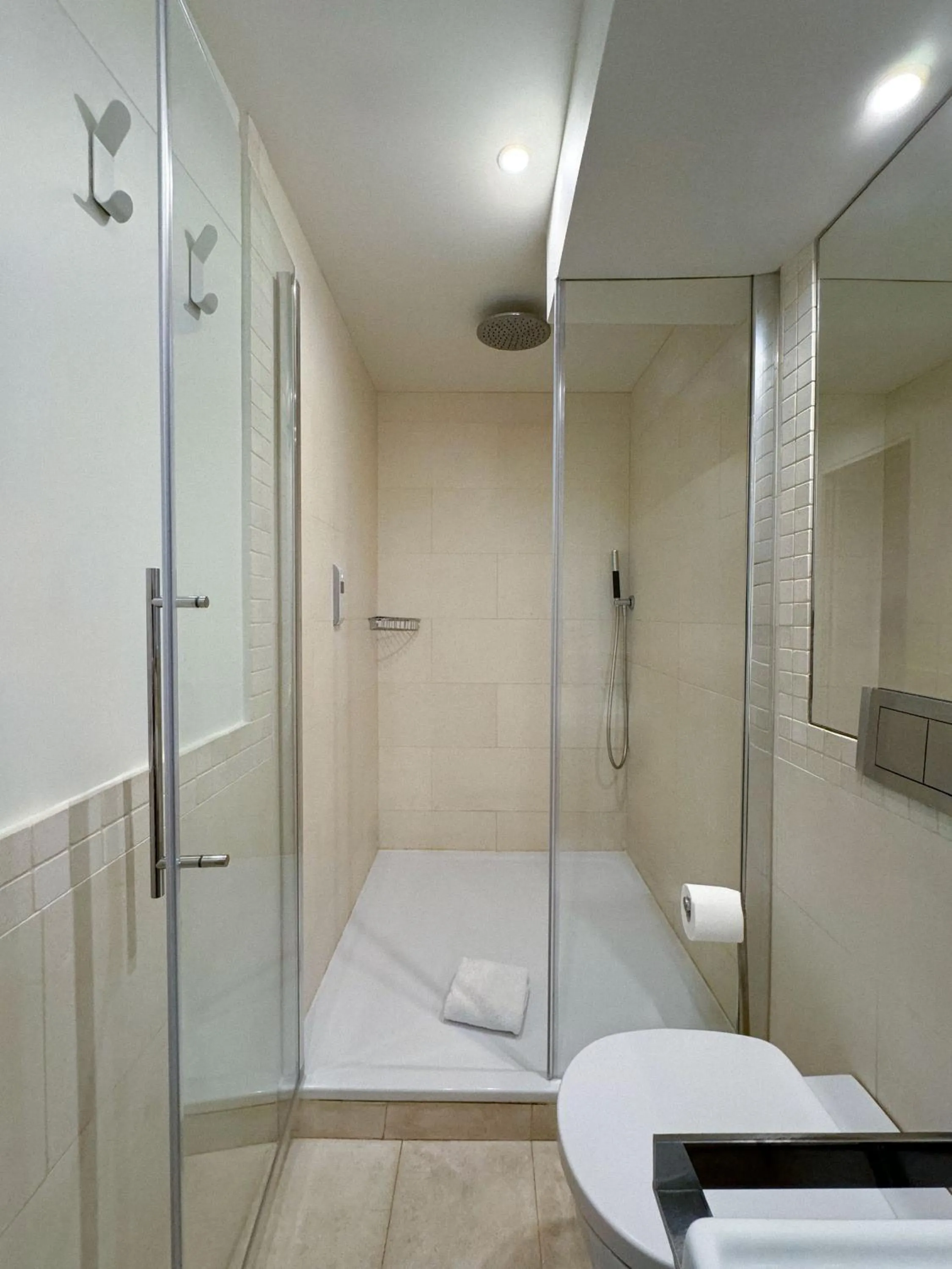 Bathroom in Bellechasse Apartments