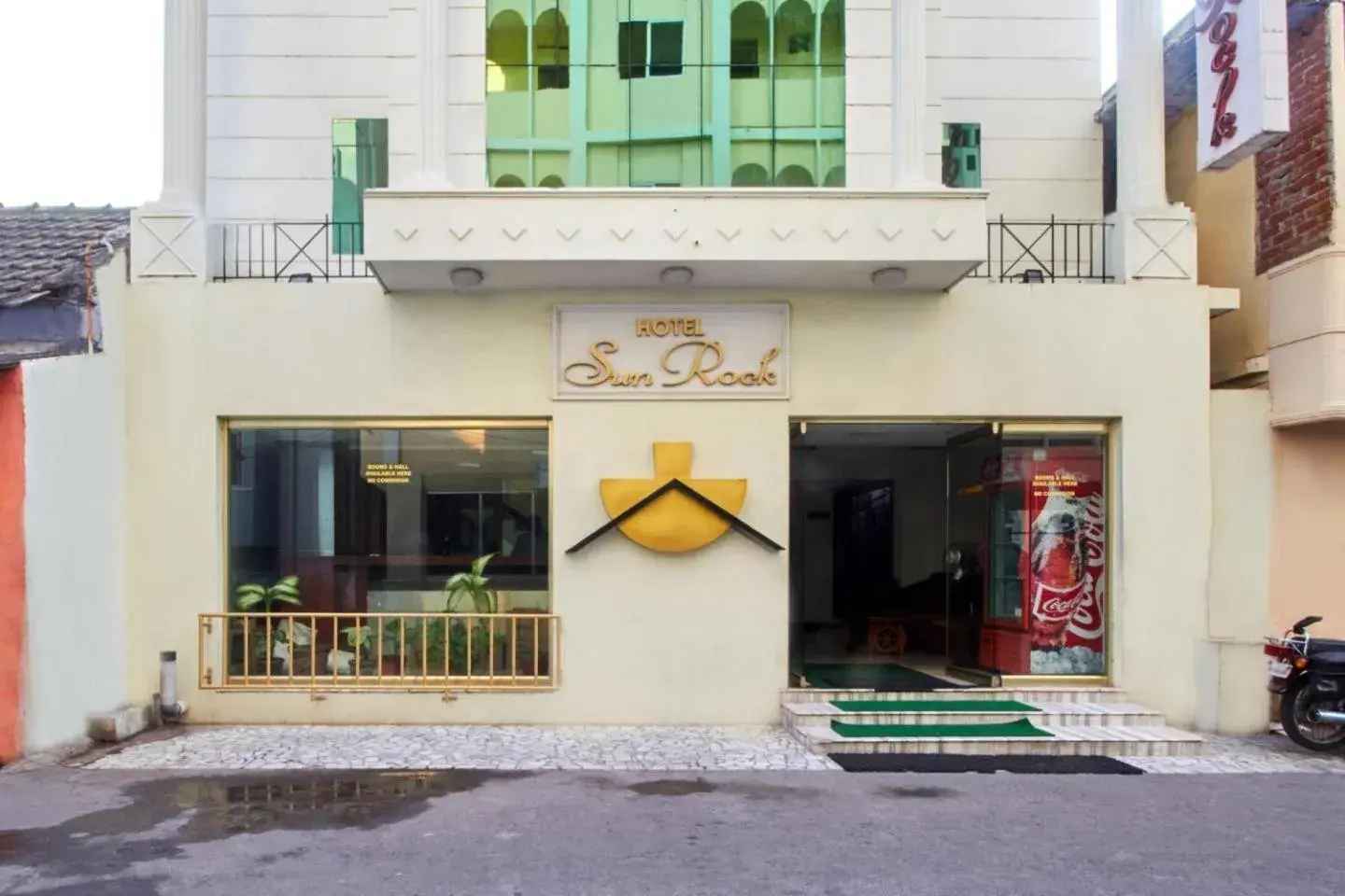 Property building in Hotel Sun Rock Property building in Hotel Sun Rock