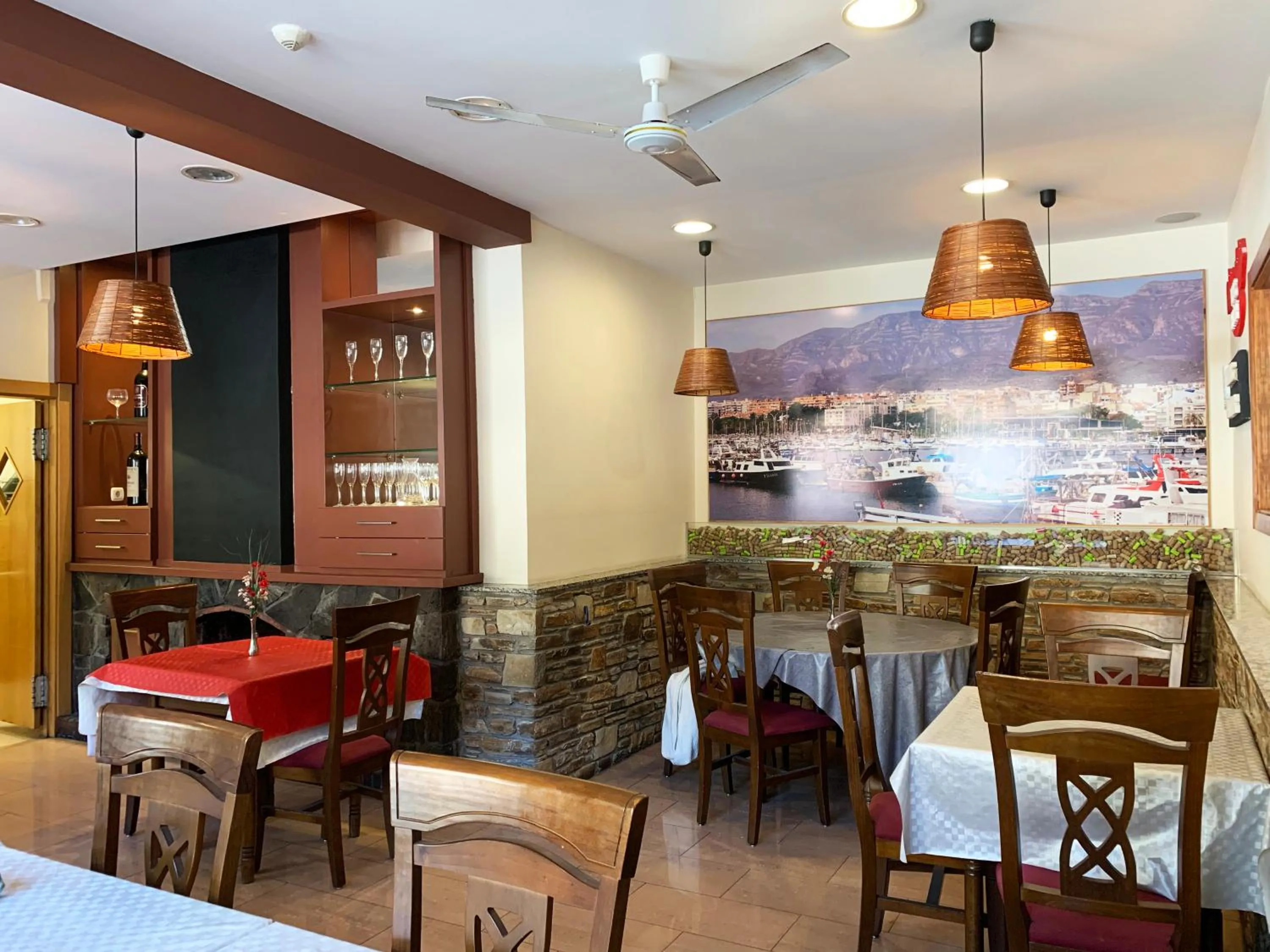 Restaurant/places to eat in Hotel Barcelona