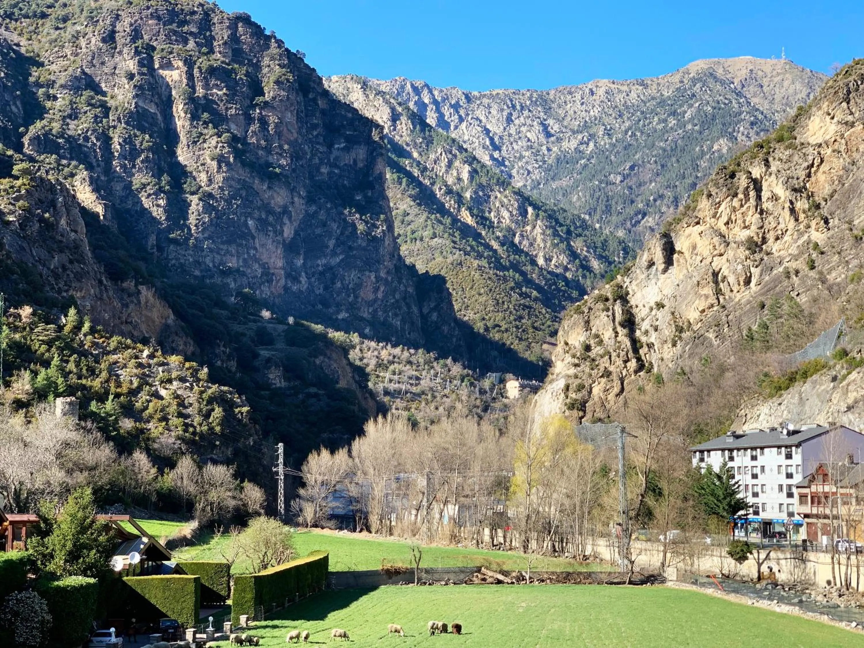 Mountain view in Hotel Barcelona