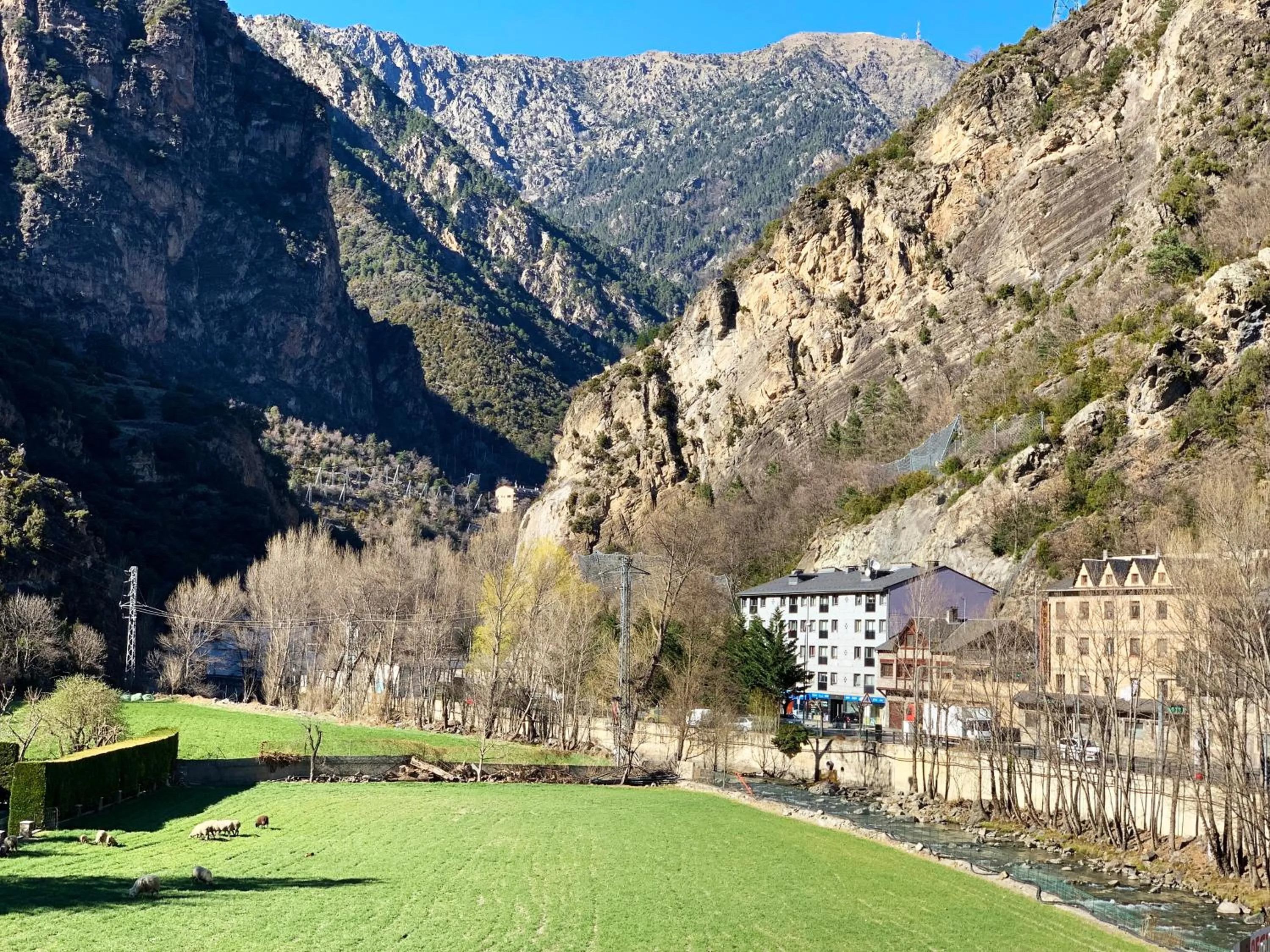 Mountain view in Hotel Barcelona