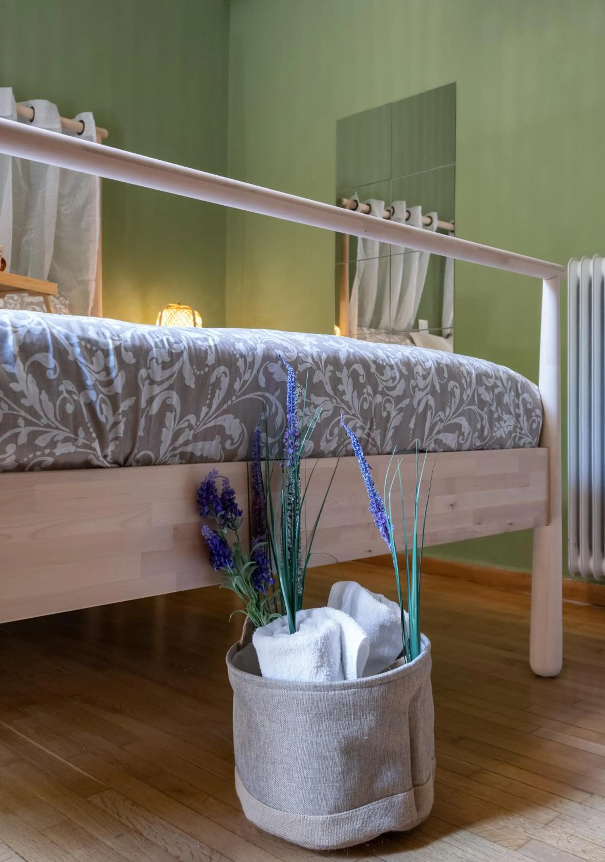 Bed in Apartment at the foothills of Acropolis