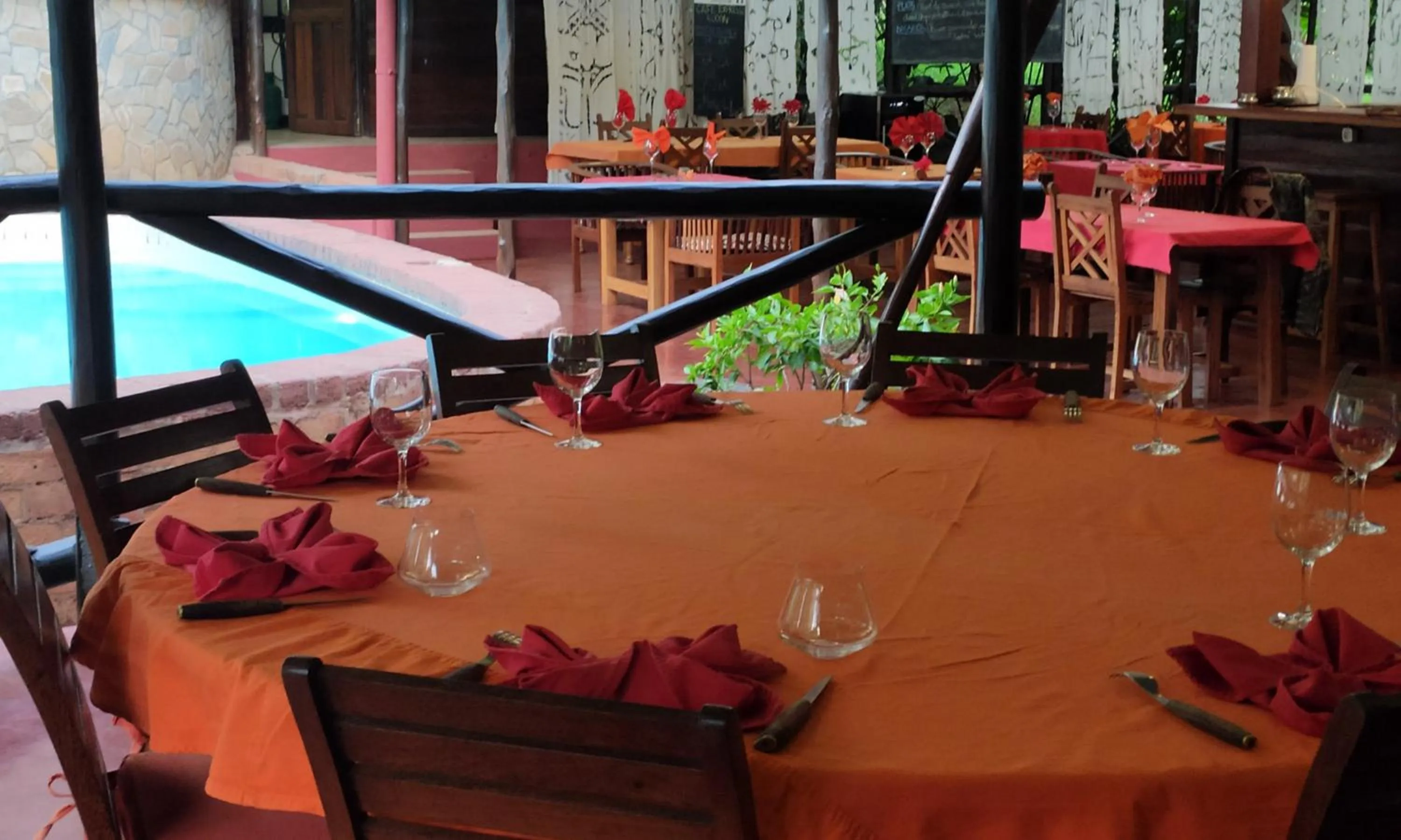 Restaurant/places to eat in Clair de Lune