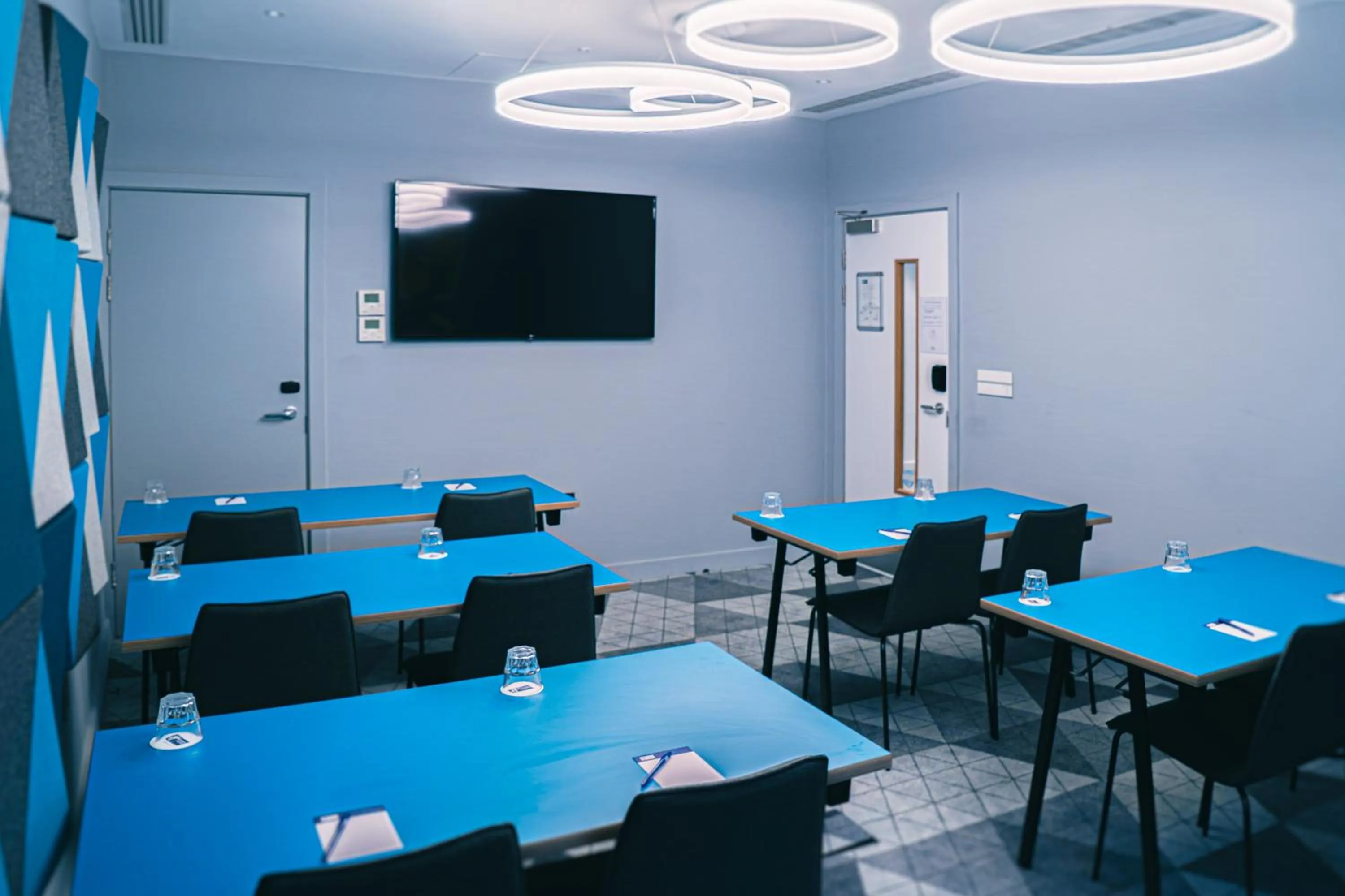 Meeting/conference room in Holiday Inn Express St. Albans - M25, Jct.22