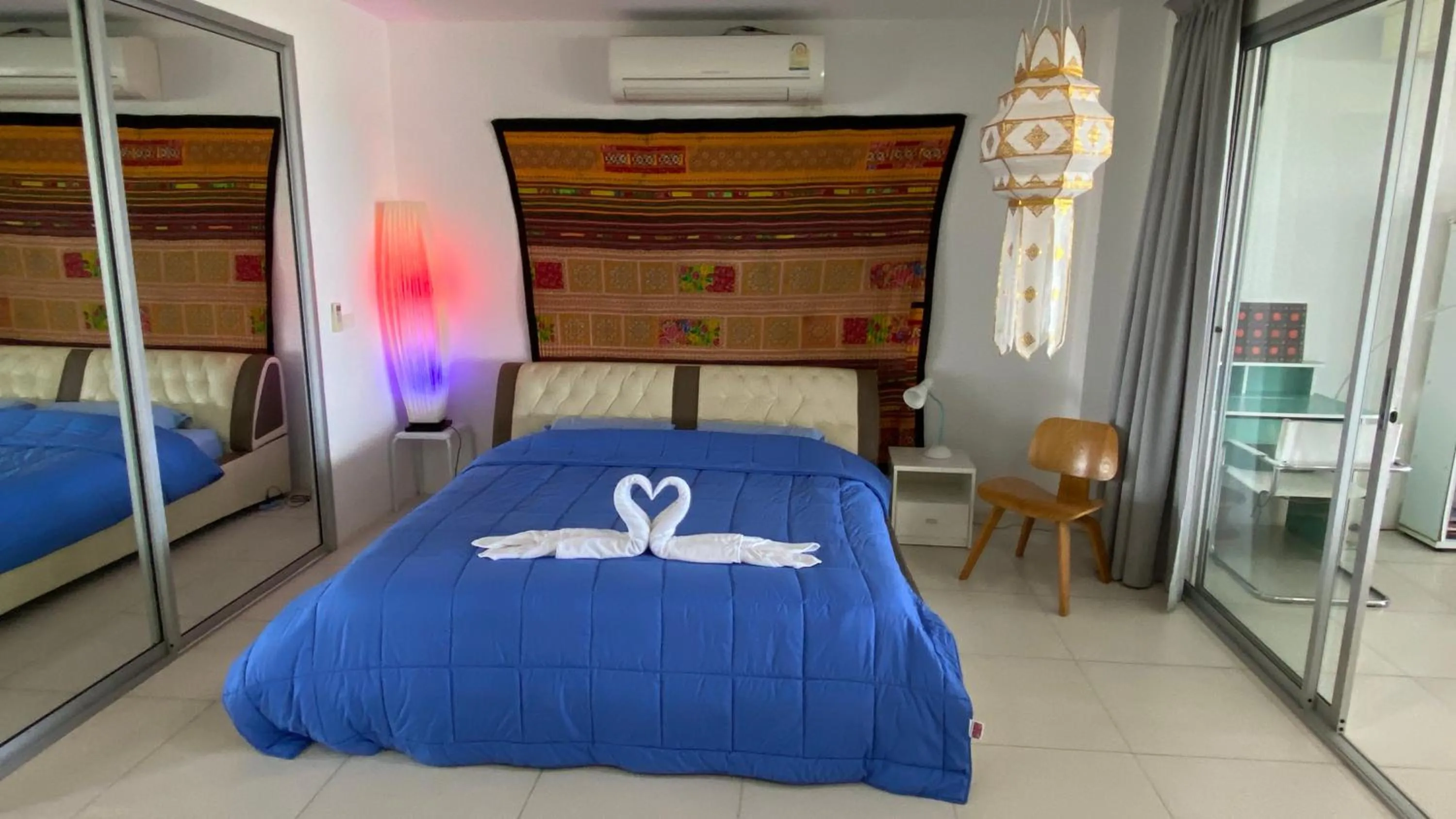 Bed in Kata Top Villas